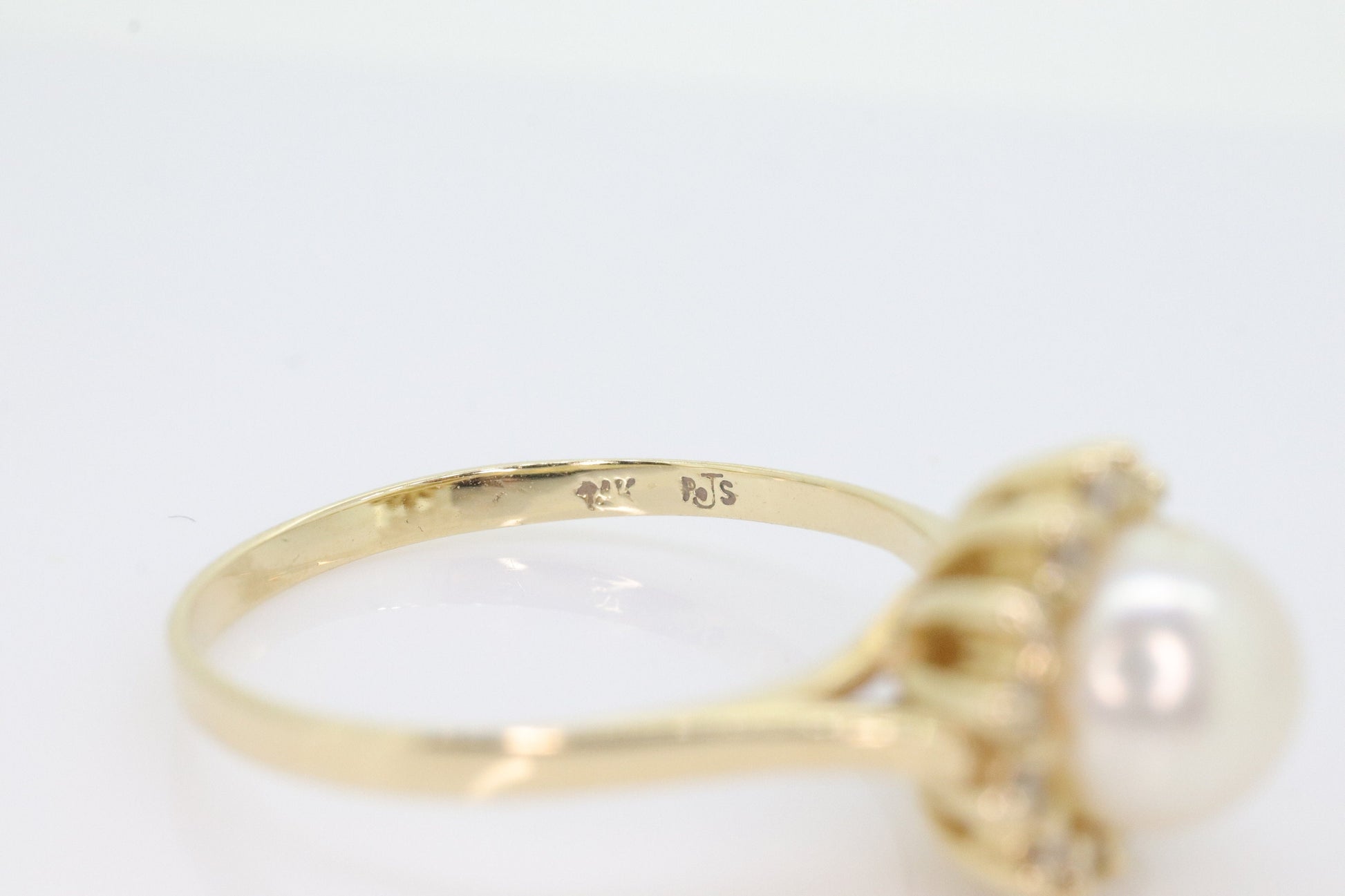 14k Pearl and Diamond Halo ring. 14k Yellow gold Solitaire Halo ring with AKOYA pearl st(92)
