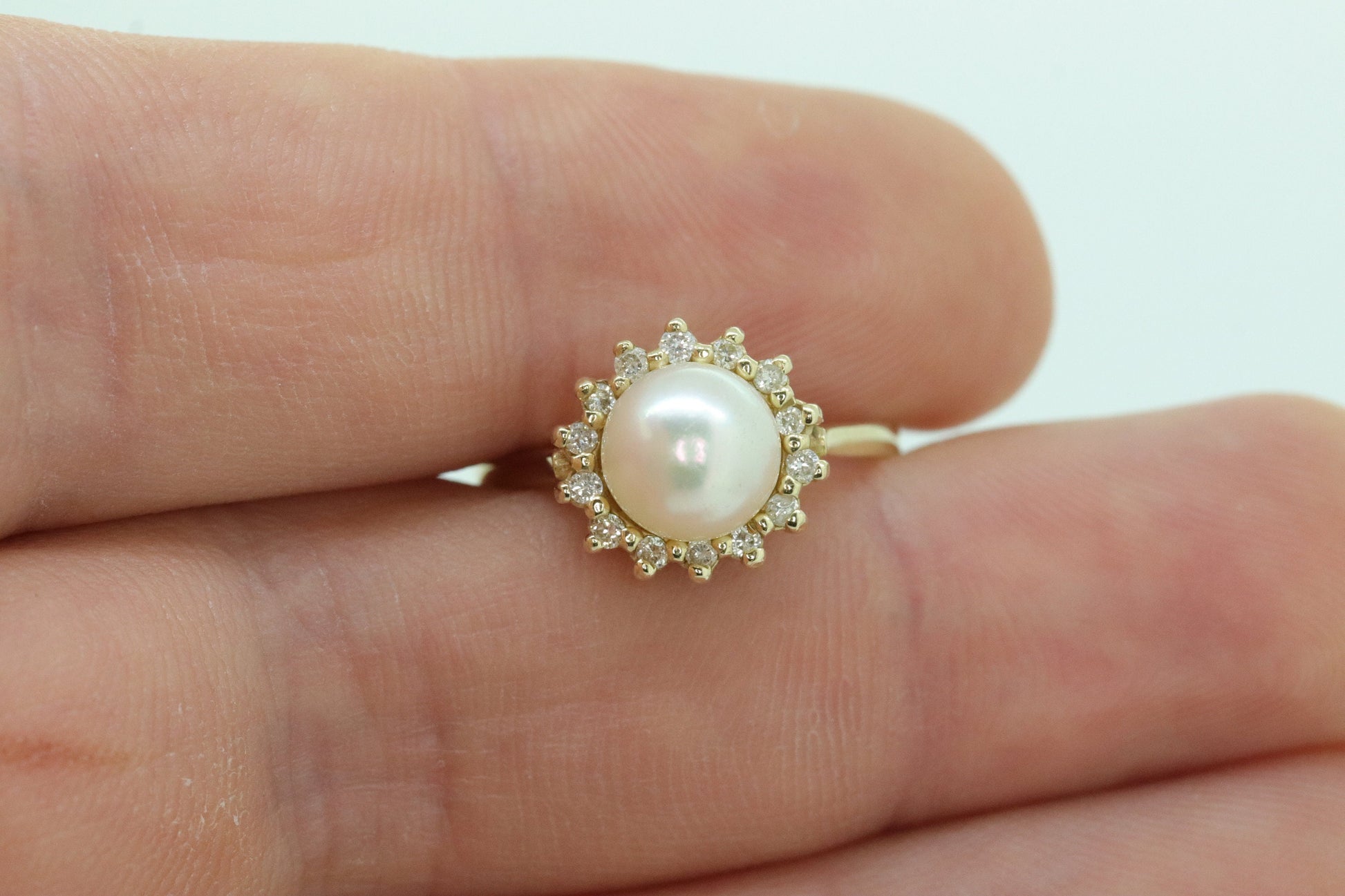14k Pearl and Diamond Halo ring. 14k Yellow gold Solitaire Halo ring with AKOYA pearl st(92)
