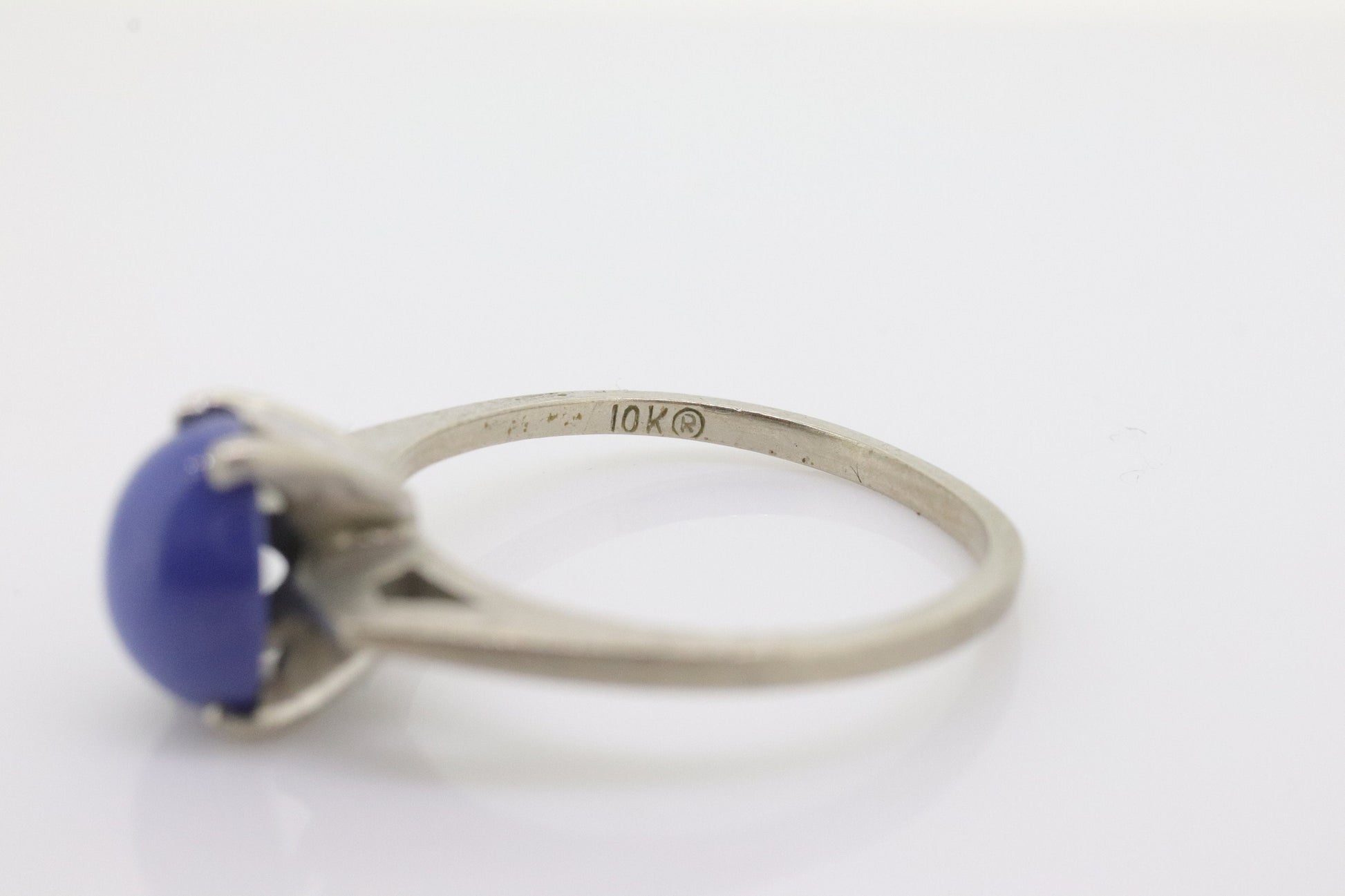 Linde Blue STAR Sapphire Solitaire ring. 10k White gold sapphire solitaire. Dainty Blue Star Sapphire Claw ring. st(72)