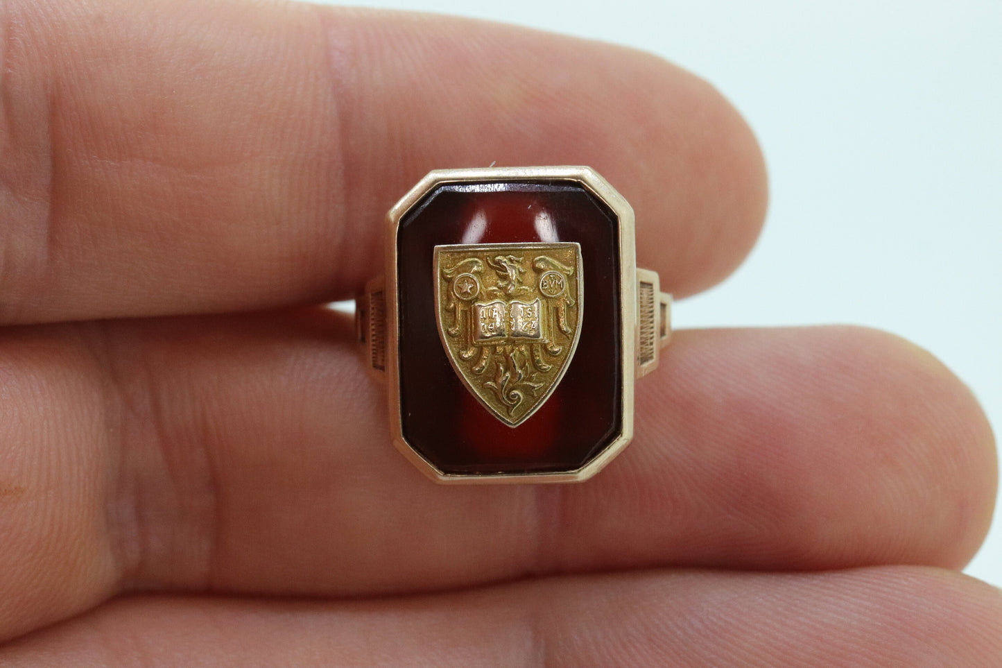 10k Crest ring. 10k Art Deco Carnelian Family Crest Shield ring. Square Carnelian Glass ring. st(112)