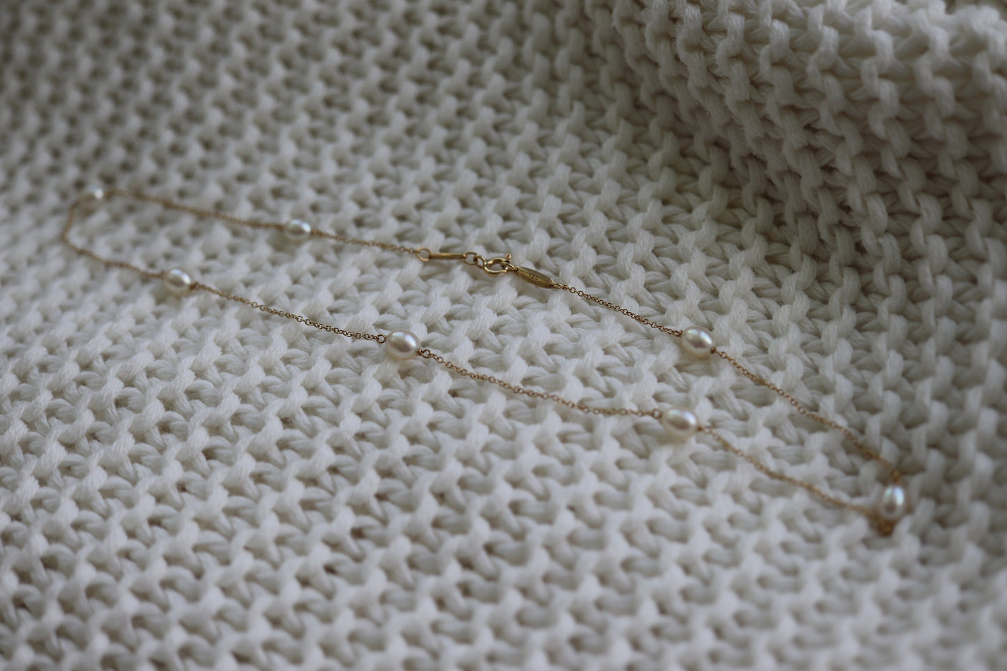 Tiffany & Co. 18k Gold Chain and Pearl Necklace. Pearls by the Yard. Marked 750 Elsa Peretti. st(426)