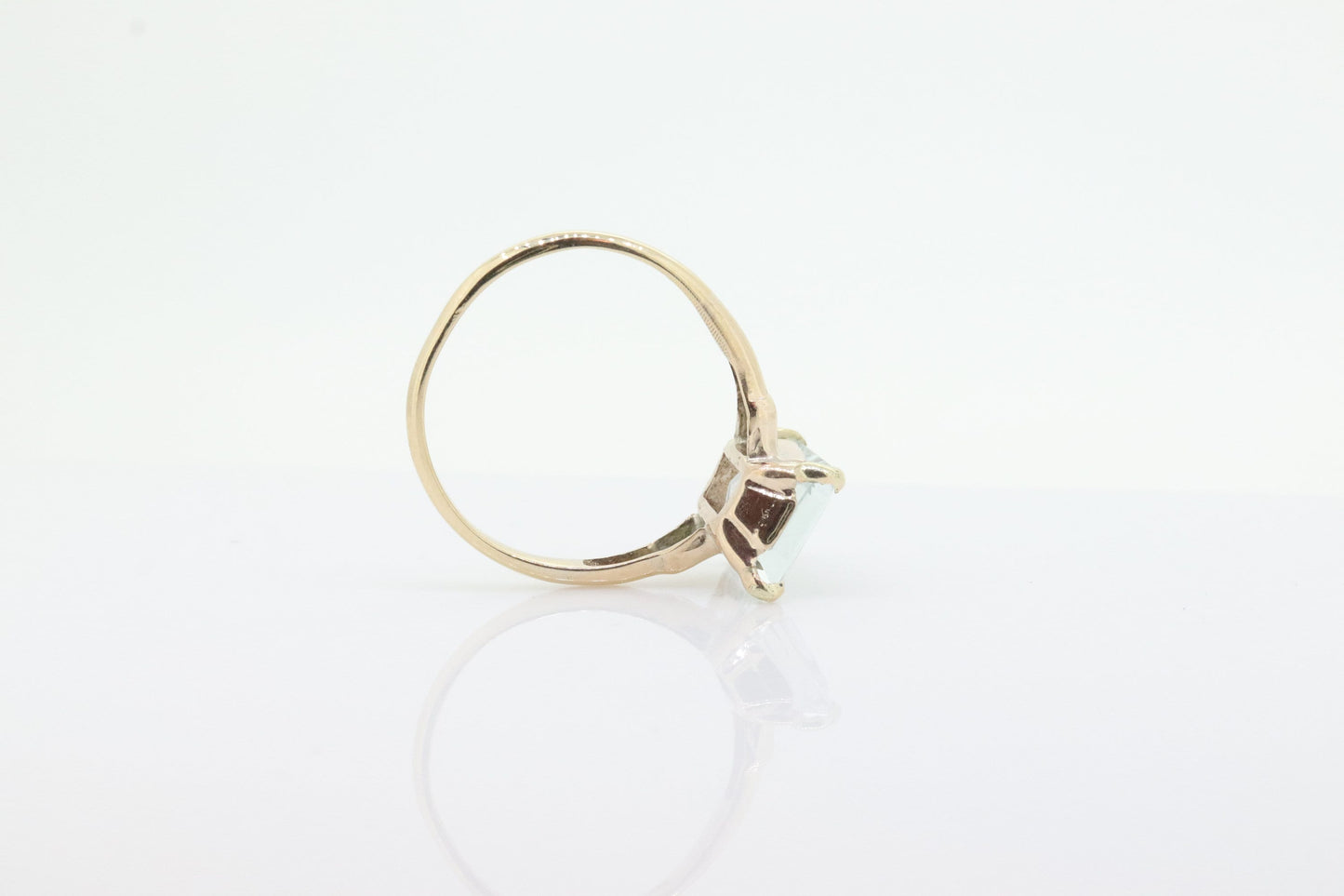 18k / 14K Aquamarine Solitaire ring. Genuine Natural Light Aquamarine Emerald cut gem. Vintage Aquamarine ring. st(98)