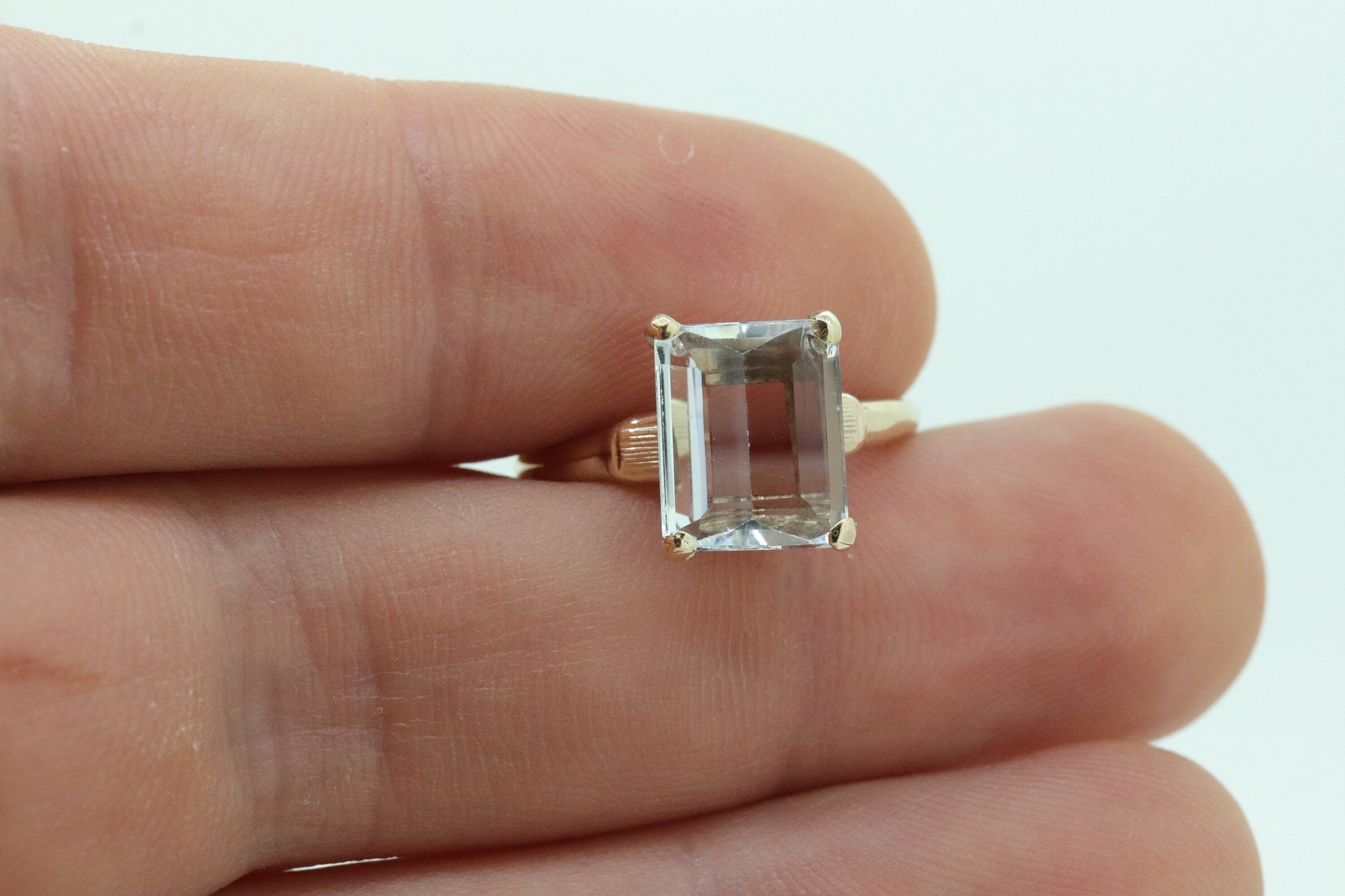 18k / 14K Aquamarine Solitaire ring. Genuine Natural Light Aquamarine Emerald cut gem. Vintage Aquamarine ring. st(98)