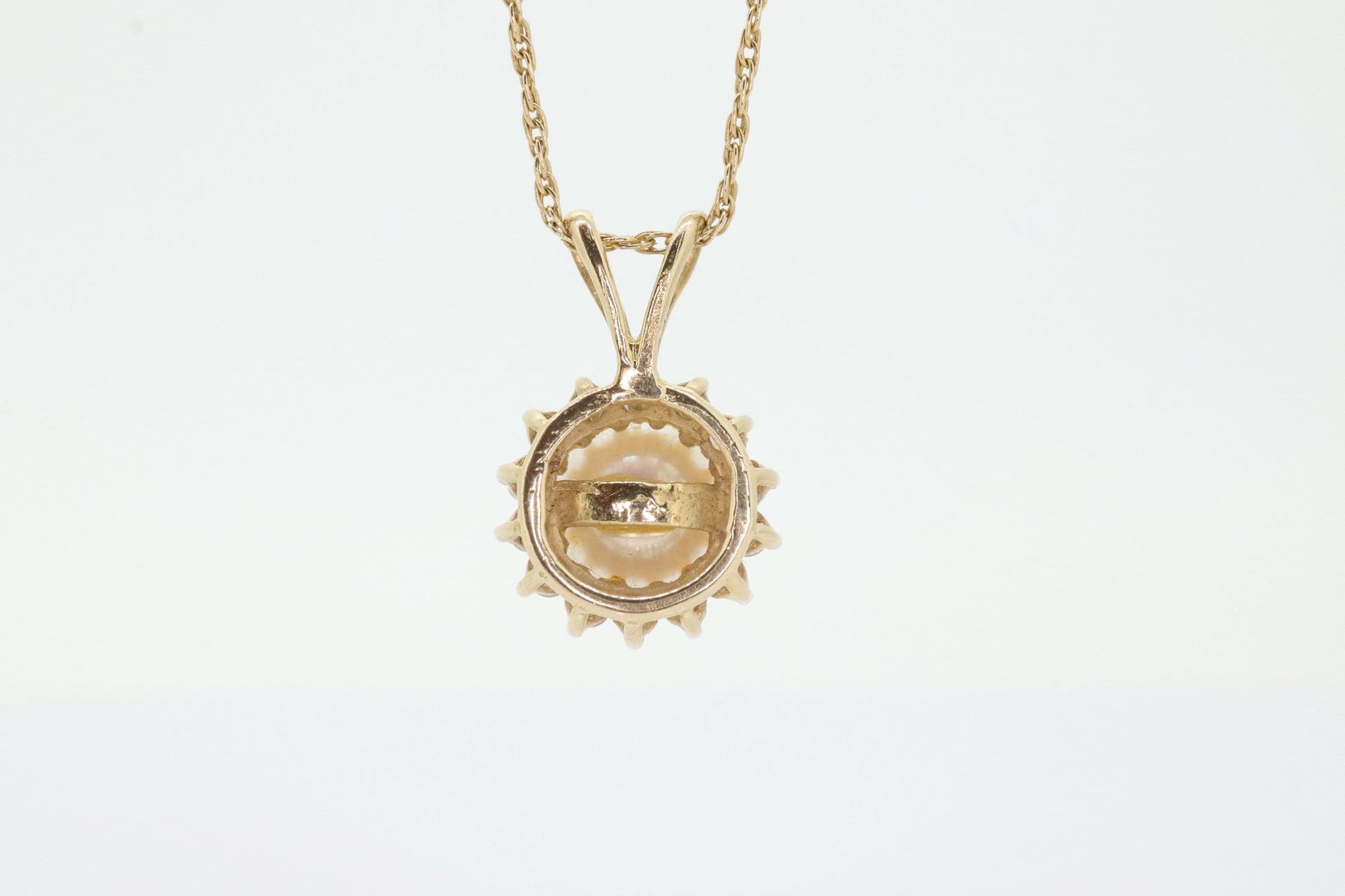 Pearl diamond pendant. 14k Pearl Genuine diamond halo pendant with cable necklace. Pearl Halo pendant Yellow gold. st(92)