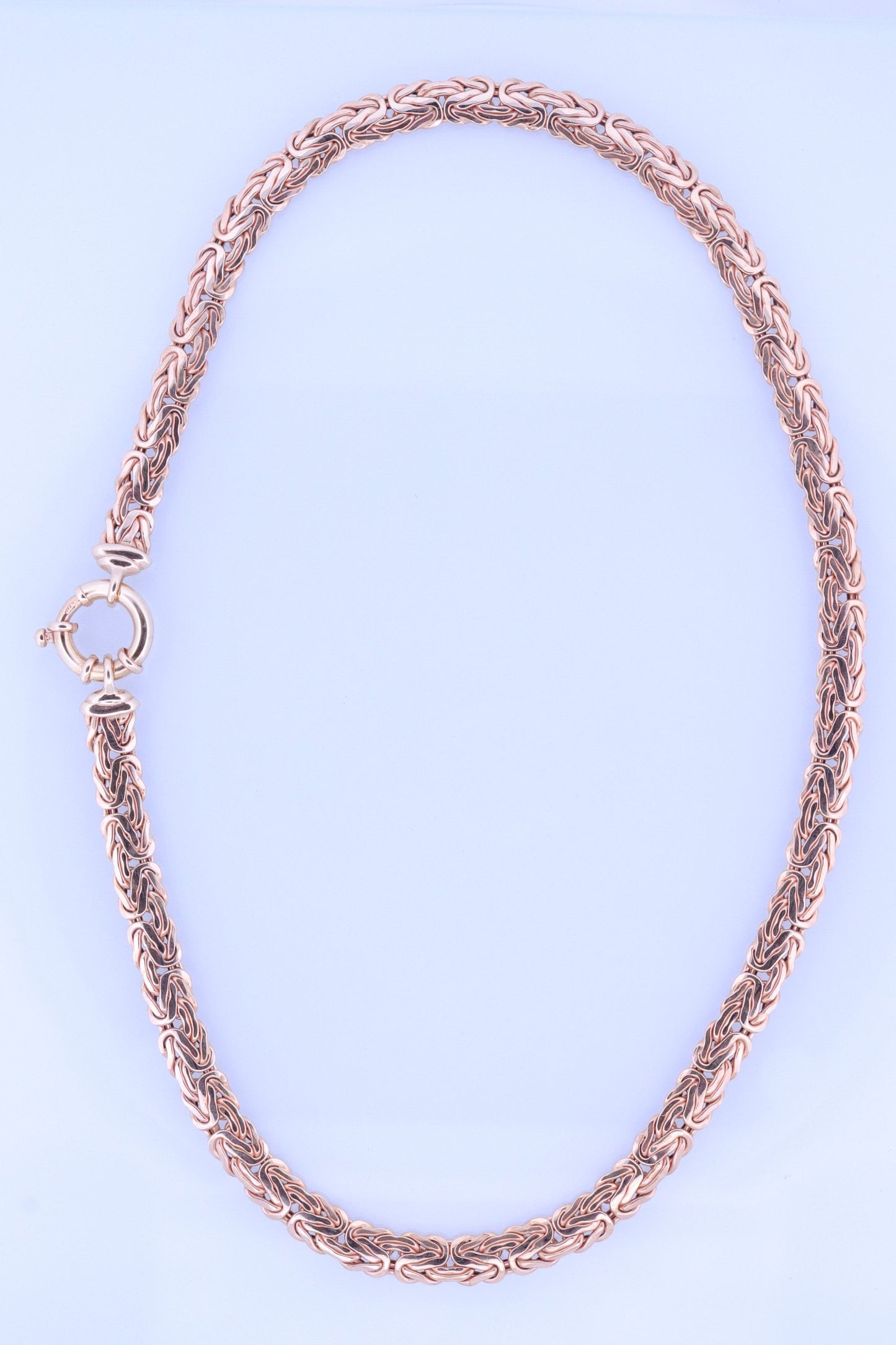 Heavy 14k Byzantine Necklace. 19.3grams 17in length. Flattened Byzantine Necklace. 14k yellow gold ITALY. stock (726)