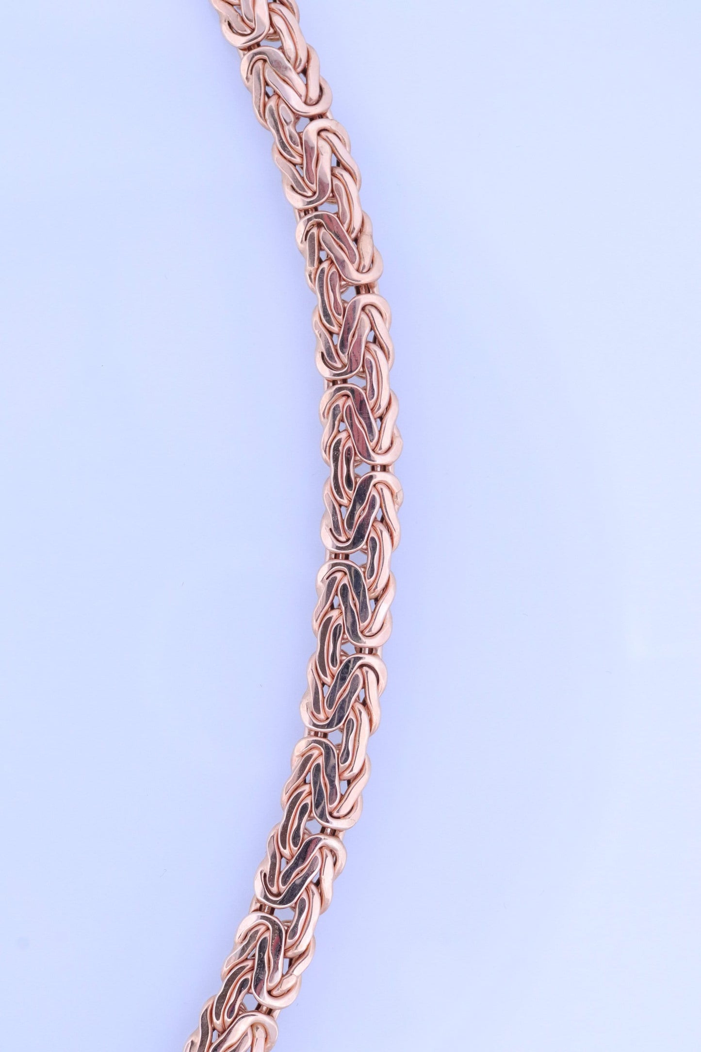 Heavy 14k Byzantine Necklace. 19.3grams 17in length. Flattened Byzantine Necklace. 14k yellow gold ITALY. stock (726)