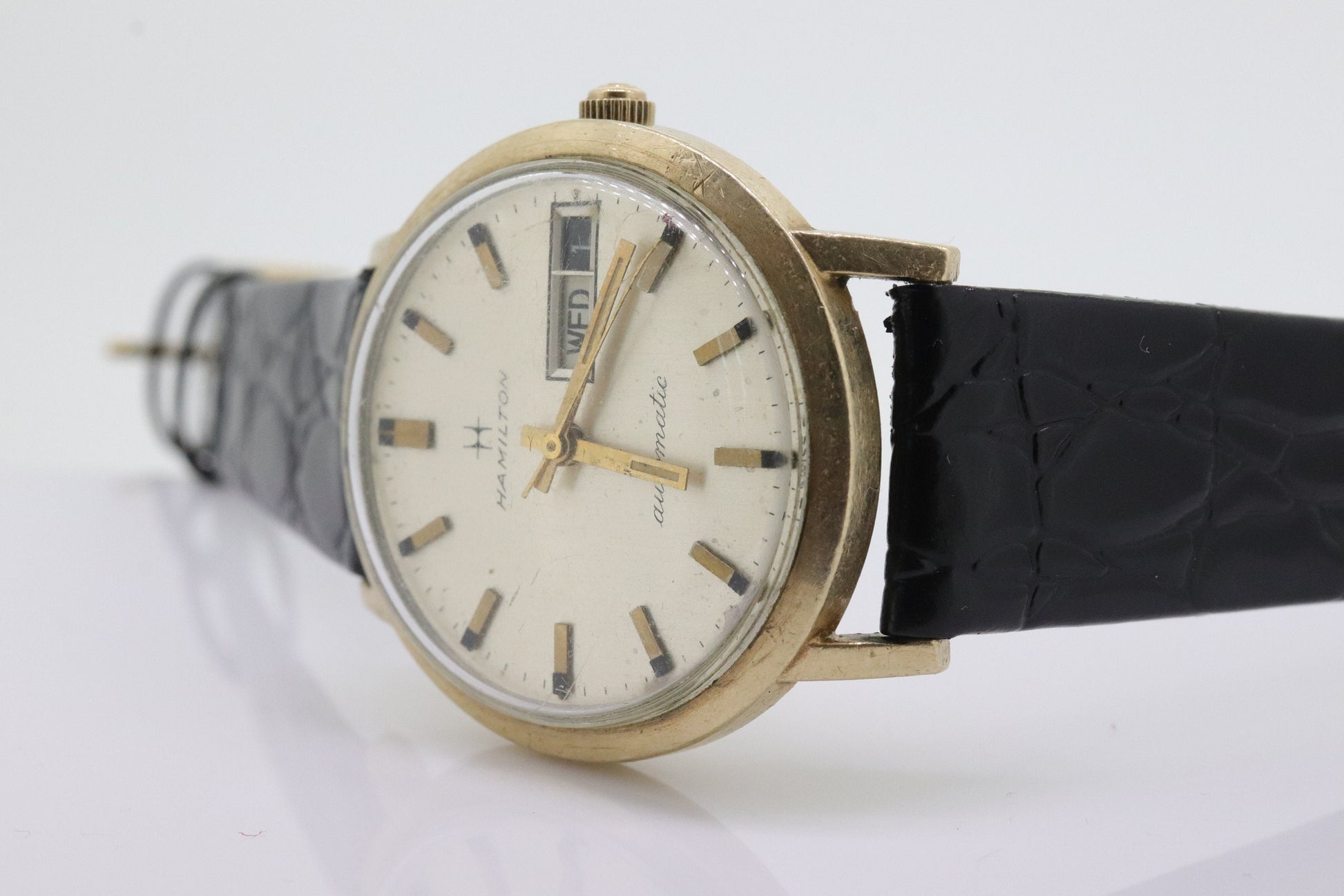 HAMILTON THIN o MATIC Watch. 14k Yellow Gold Round Hamilton wristwatch