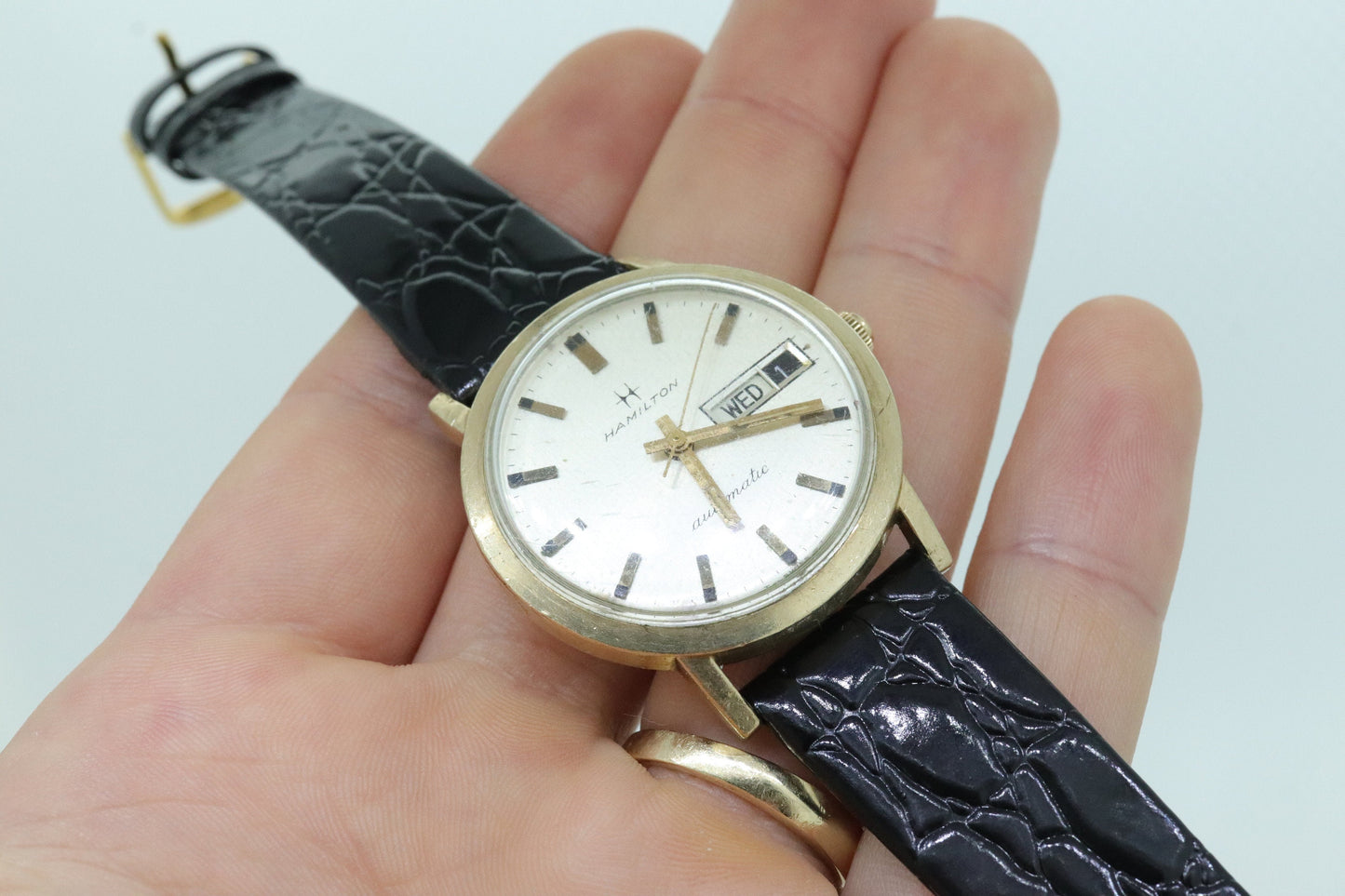 HAMILTON THIN o MATIC Watch. 14k Yellow Gold Round Hamilton wristwatch