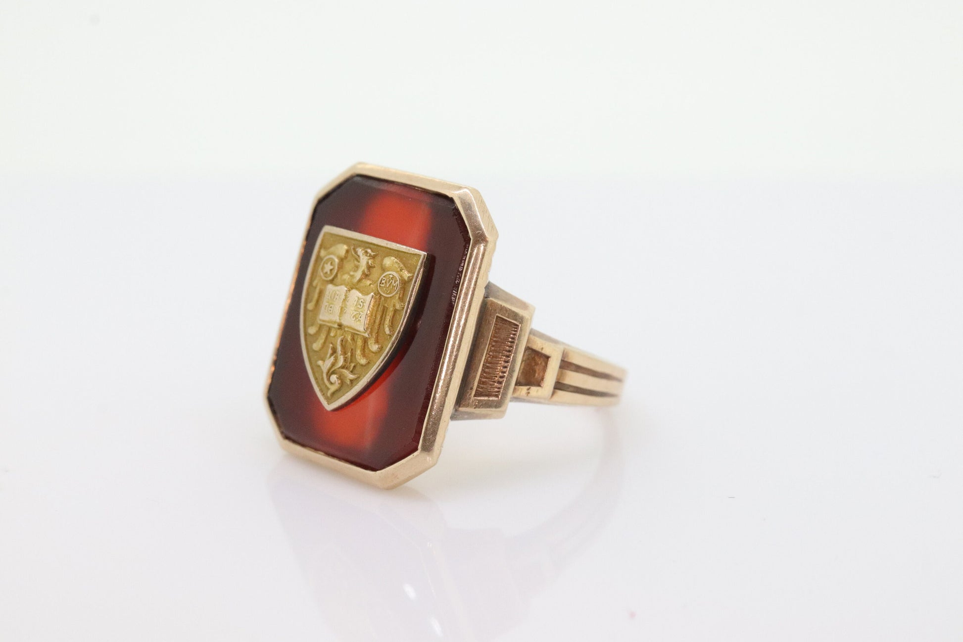 10k Crest ring. 10k Art Deco Carnelian Family Crest Shield ring. Square Carnelian Glass ring. st(112)