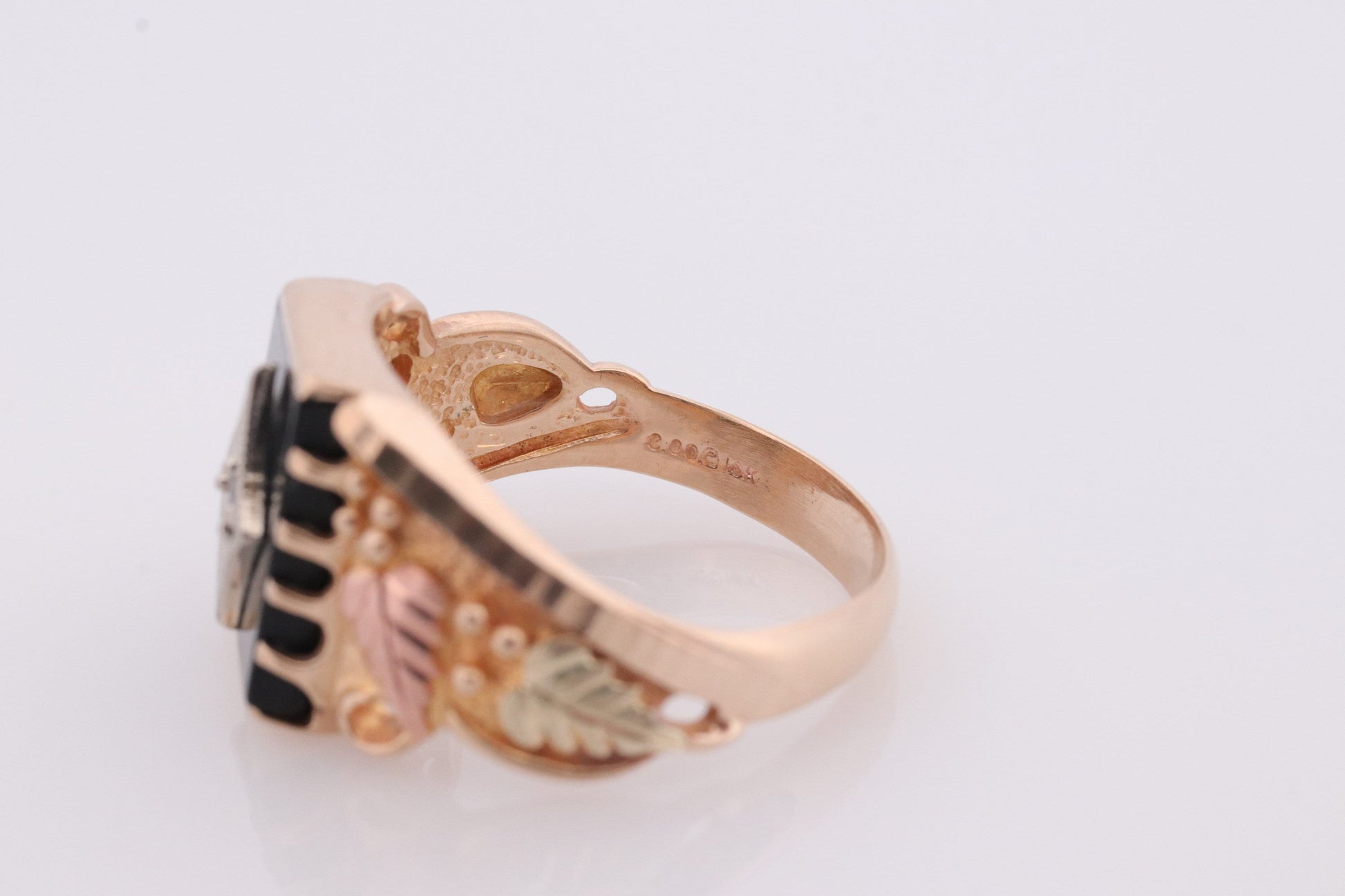 Black Hills Gold Ring. Heavy 10k Diamond and Onyx Black Hills Gold Mens Statement Ring. sz 9.5. st(102)