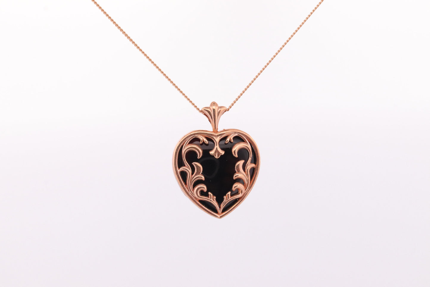 Black Hills Gold Necklace. 10k Heart and Onyx Black Hills Gold Pendant st(60)