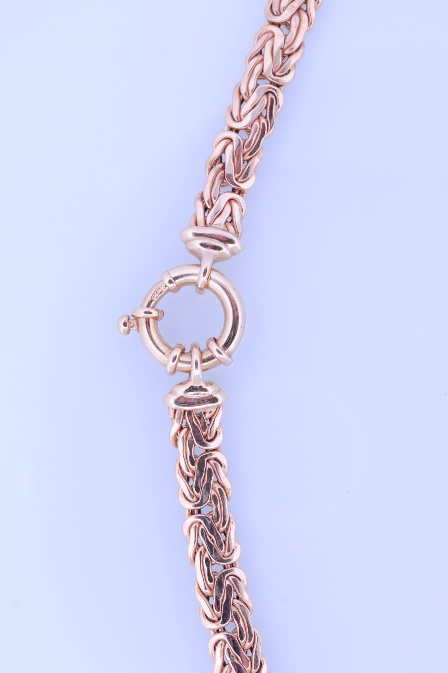 Heavy 14k Byzantine Necklace. 19.3grams 17in length. Flattened Byzantine Necklace. 14k yellow gold ITALY. stock (726)