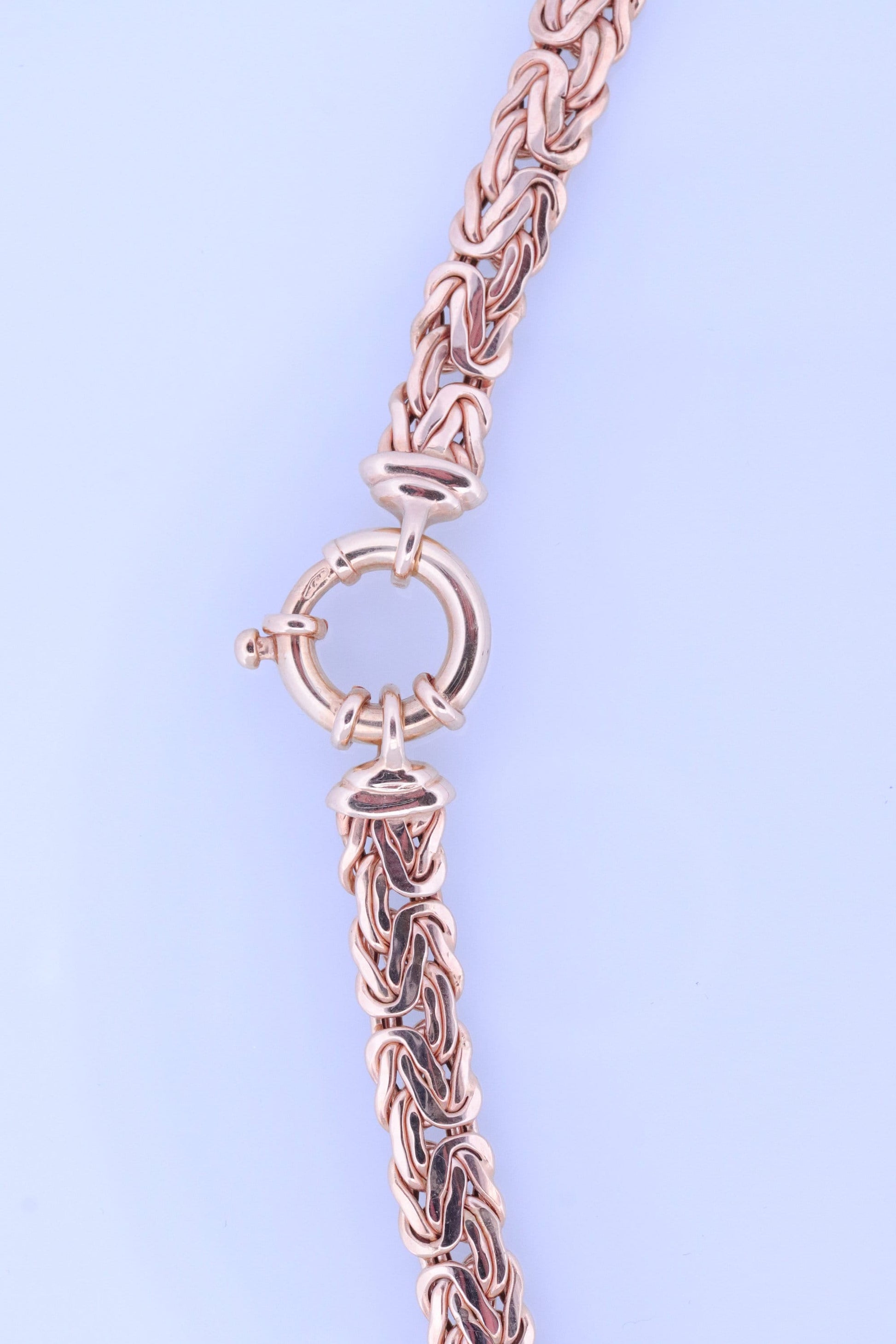 Heavy 14k Byzantine Necklace. 19.3grams 17in length. Flattened Byzantine Necklace. 14k yellow gold ITALY. stock (726)
