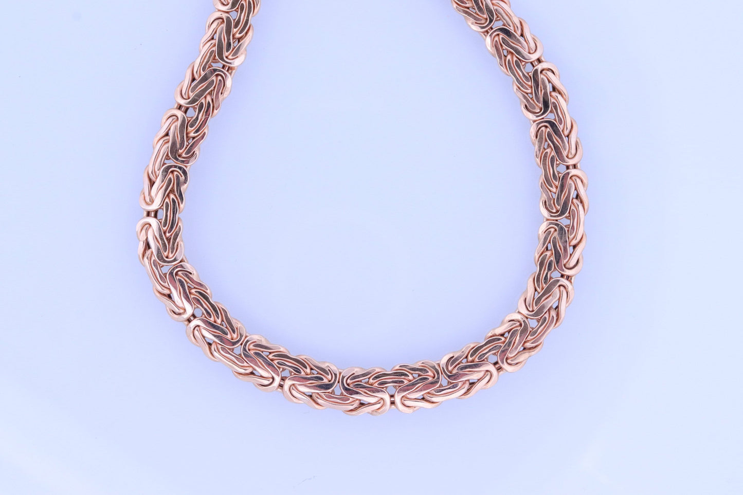 Heavy 14k Byzantine Necklace. 19.3grams 17in length. Flattened Byzantine Necklace. 14k yellow gold ITALY. stock (726)