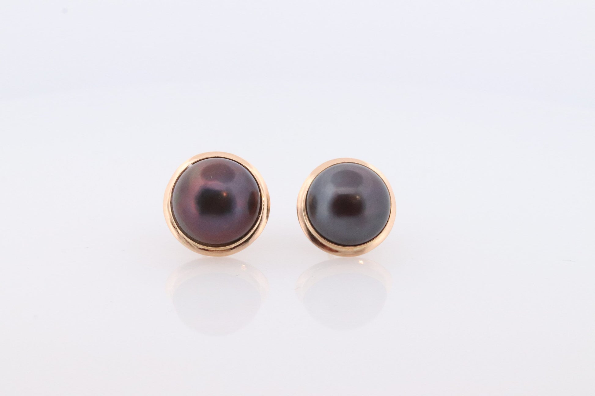 14k Large MABE Pearl Black / Blue Clip On earrings. Non Pierced Omega Back Clips Mabe Pearl Earrings st(62)