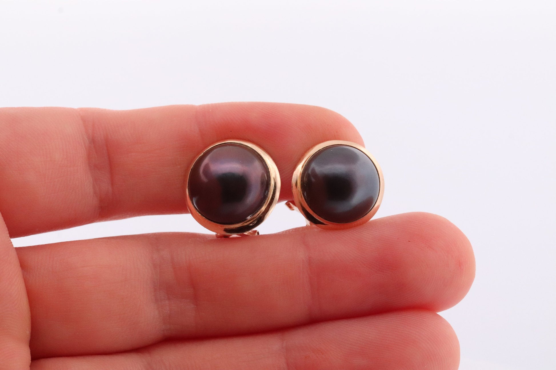 14k Large MABE Pearl Black / Blue Clip On earrings. Non Pierced Omega Back Clips Mabe Pearl Earrings st(62)