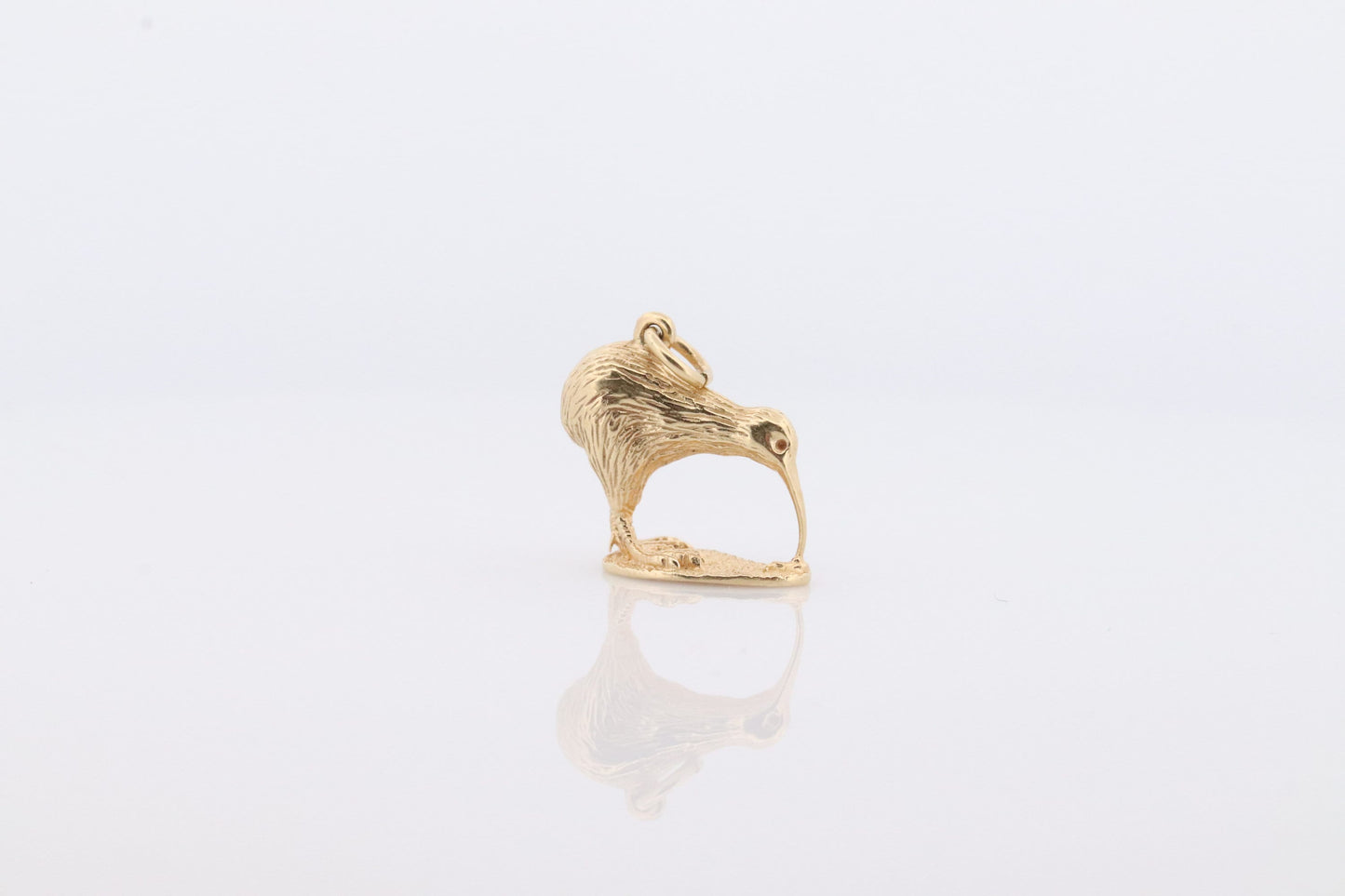 14k NEW ZEALAND Pendant Medallion. 14ct Gold Kiwi Bird bust charm. Kiwi 3D Bird. 14k Solid Gold pendant st(94)