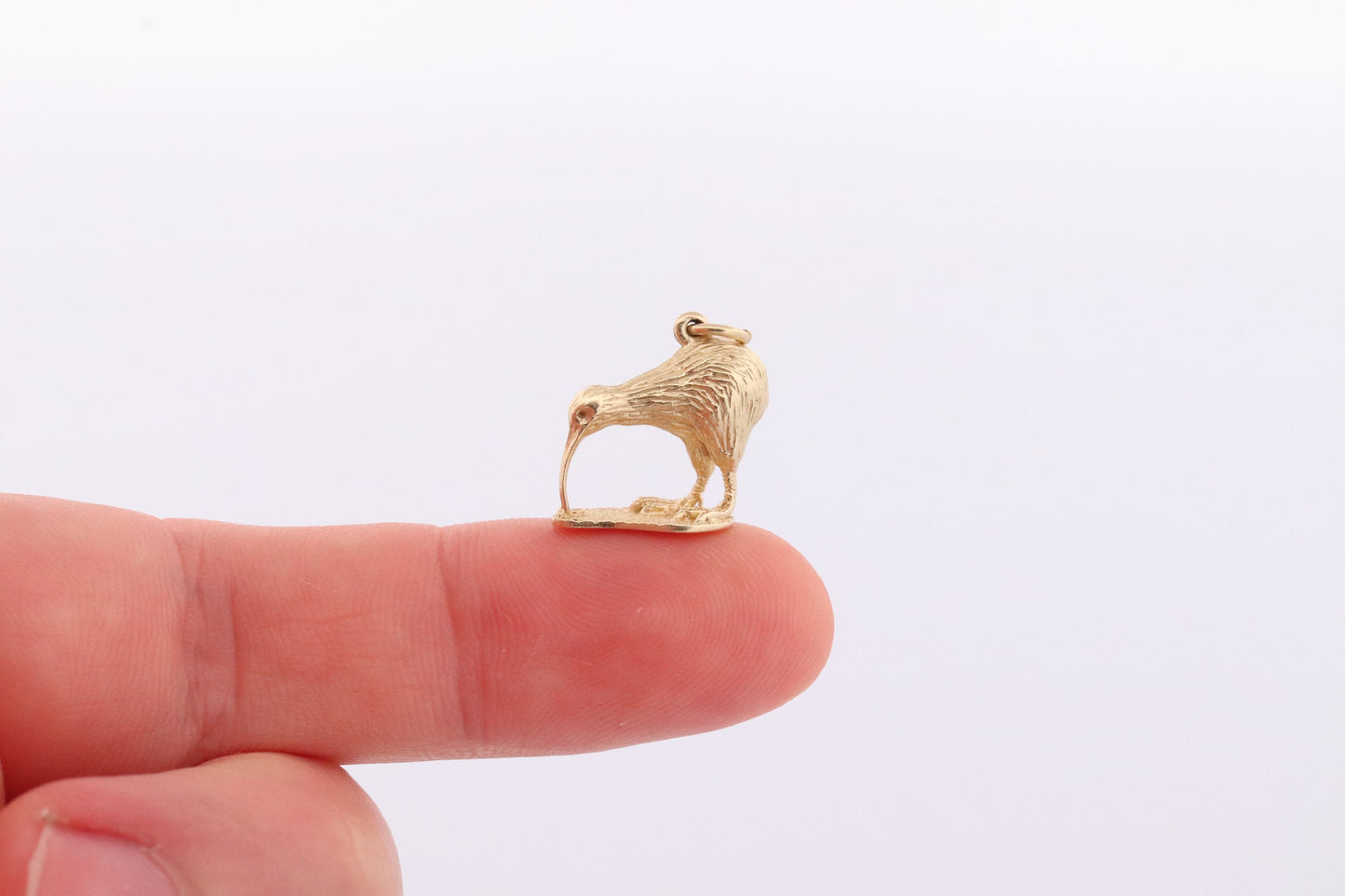 14k NEW ZEALAND Pendant Medallion. 14ct Gold Kiwi Bird bust charm. Kiwi 3D Bird. 14k Solid Gold pendant st(94)