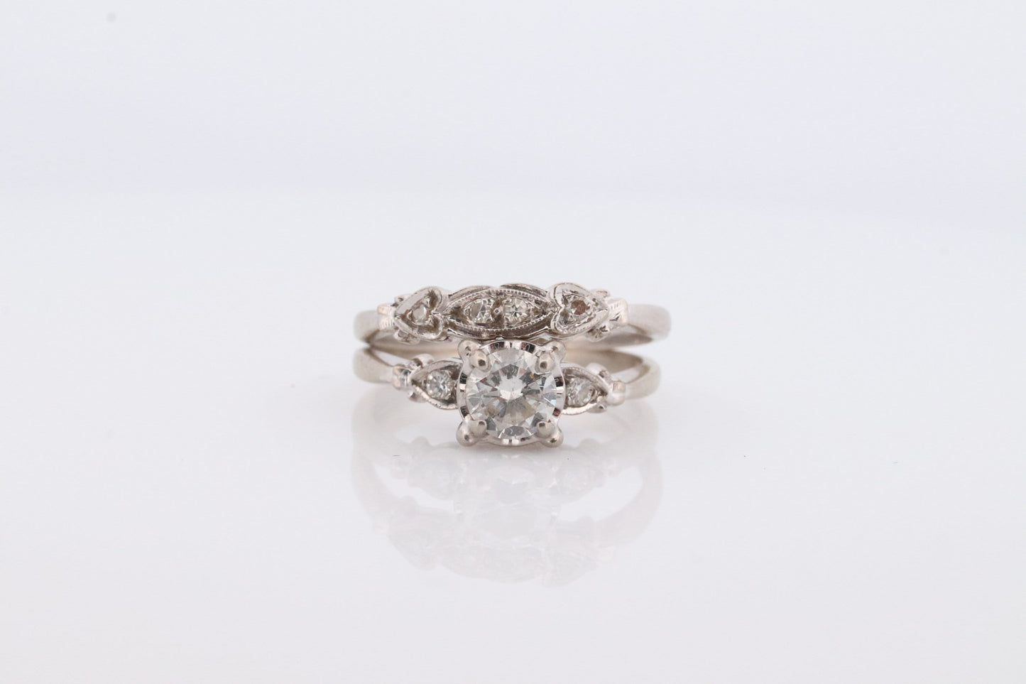 Vintage Art Deco Engagement Ring Set. 1940s. 14k White Gold Diamond Wedding and Engagement Ring Set. Women Sz. 7.5 st(249)