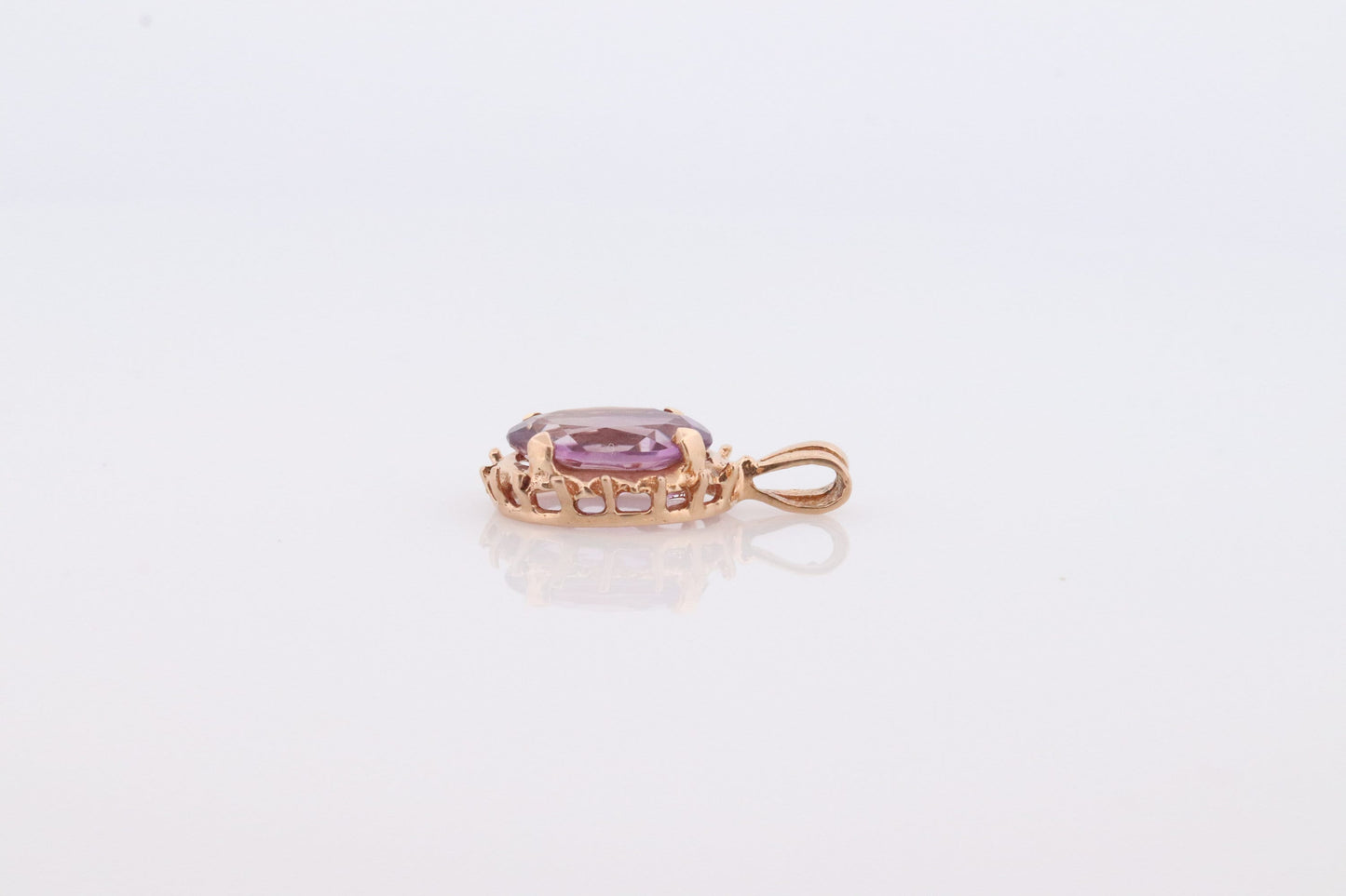 14k Amethyst Purple Pendant. Amethyst Oval solitaire pendant charm. st(42)