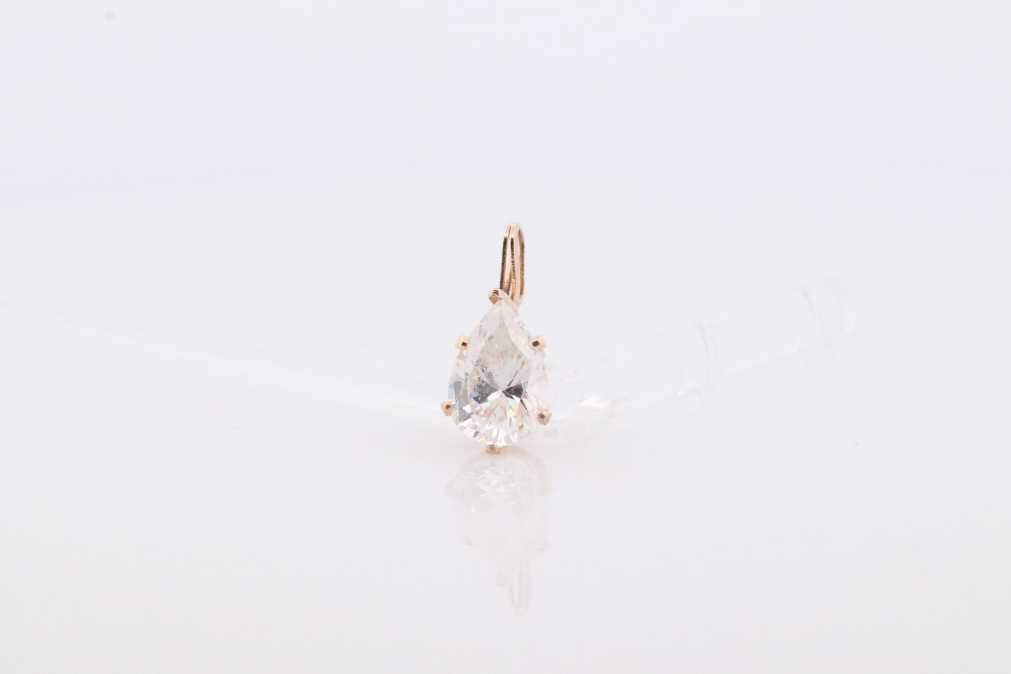 14k Diamond(CZ) Solitaire Pendant. 14k gold Diamond(CZ) Pear pendant Gift. st(42)