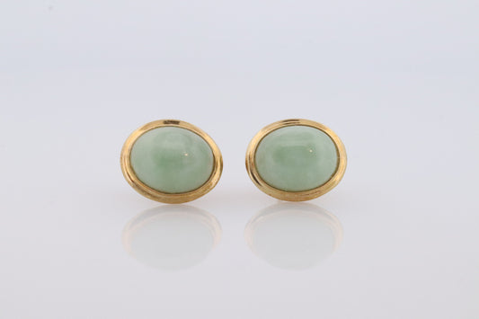 14k Jade stud earrings. Green Translucent Jade bezel set into 14k yellow gold. st(38)