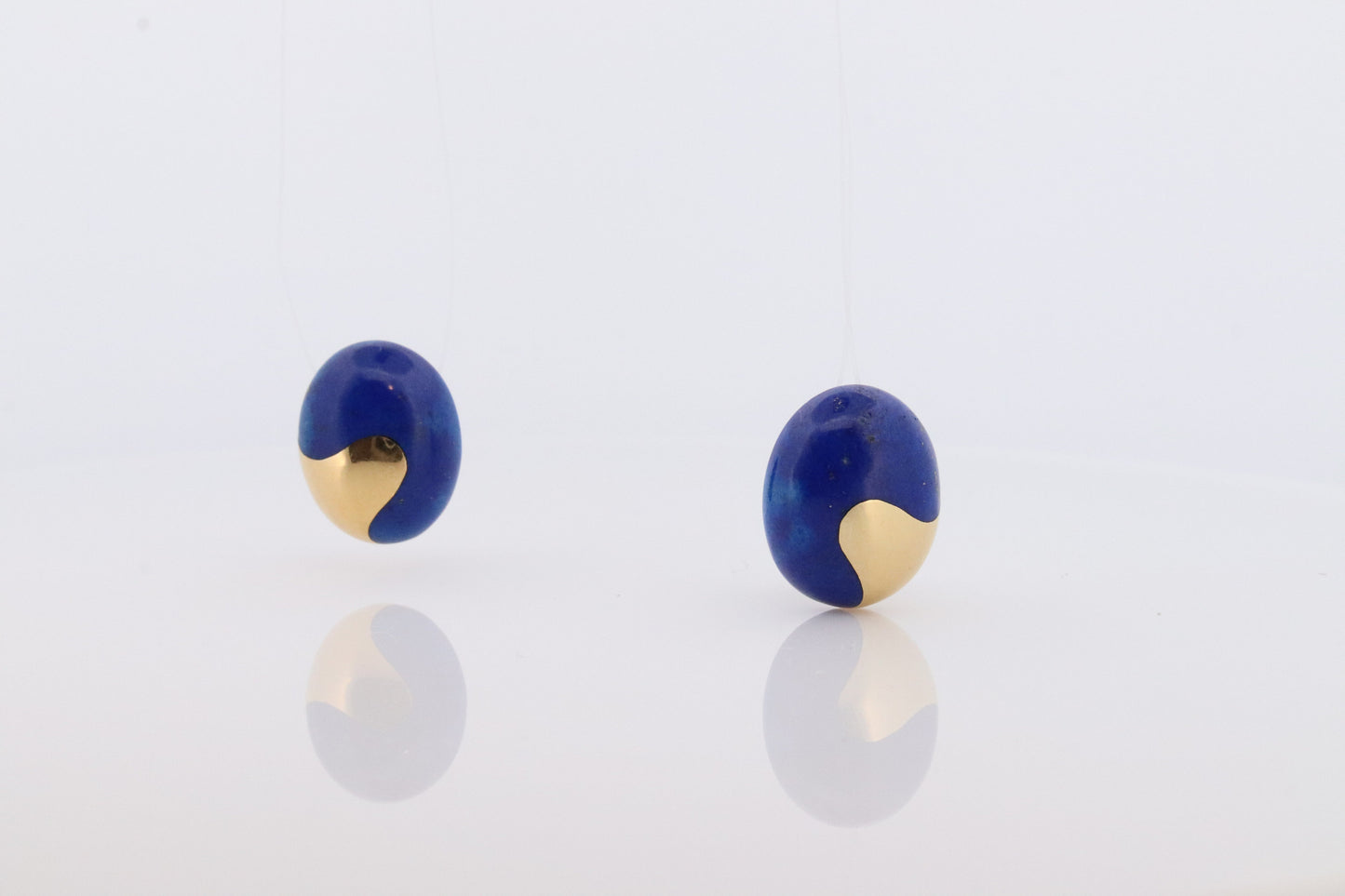 18k Tiffany and Co. Earrings. 18k Yellow Gold Lapis Lazuli Earrings. Blue Lapis Ying Yang Non Pierced Clip on Omega Clips. st(10-06)