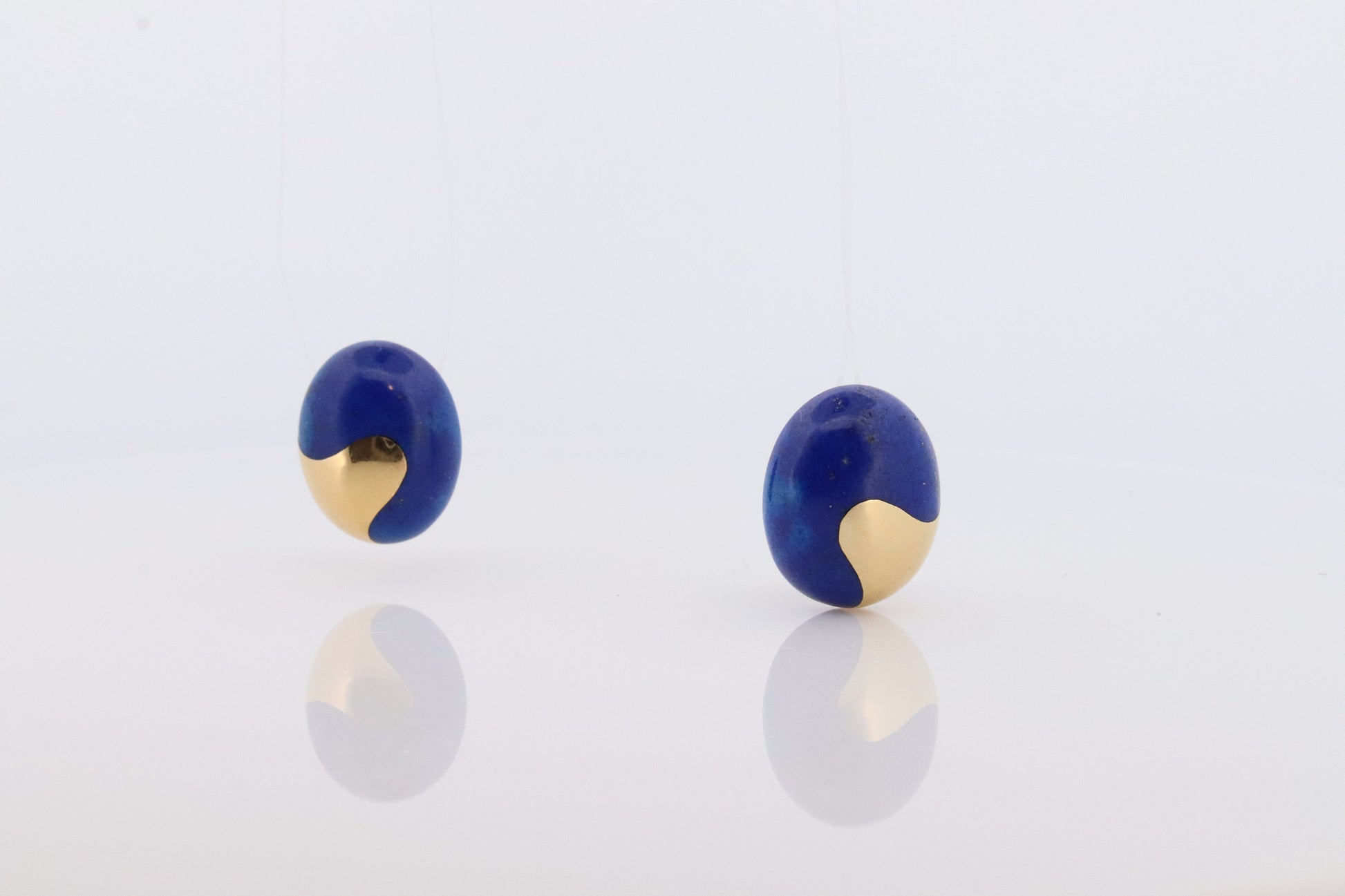 18k Tiffany and Co. Earrings. 18k Yellow Gold Lapis Lazuli Earrings. Blue Lapis Ying Yang Non Pierced Clip on Omega Clips. st(10-06)
