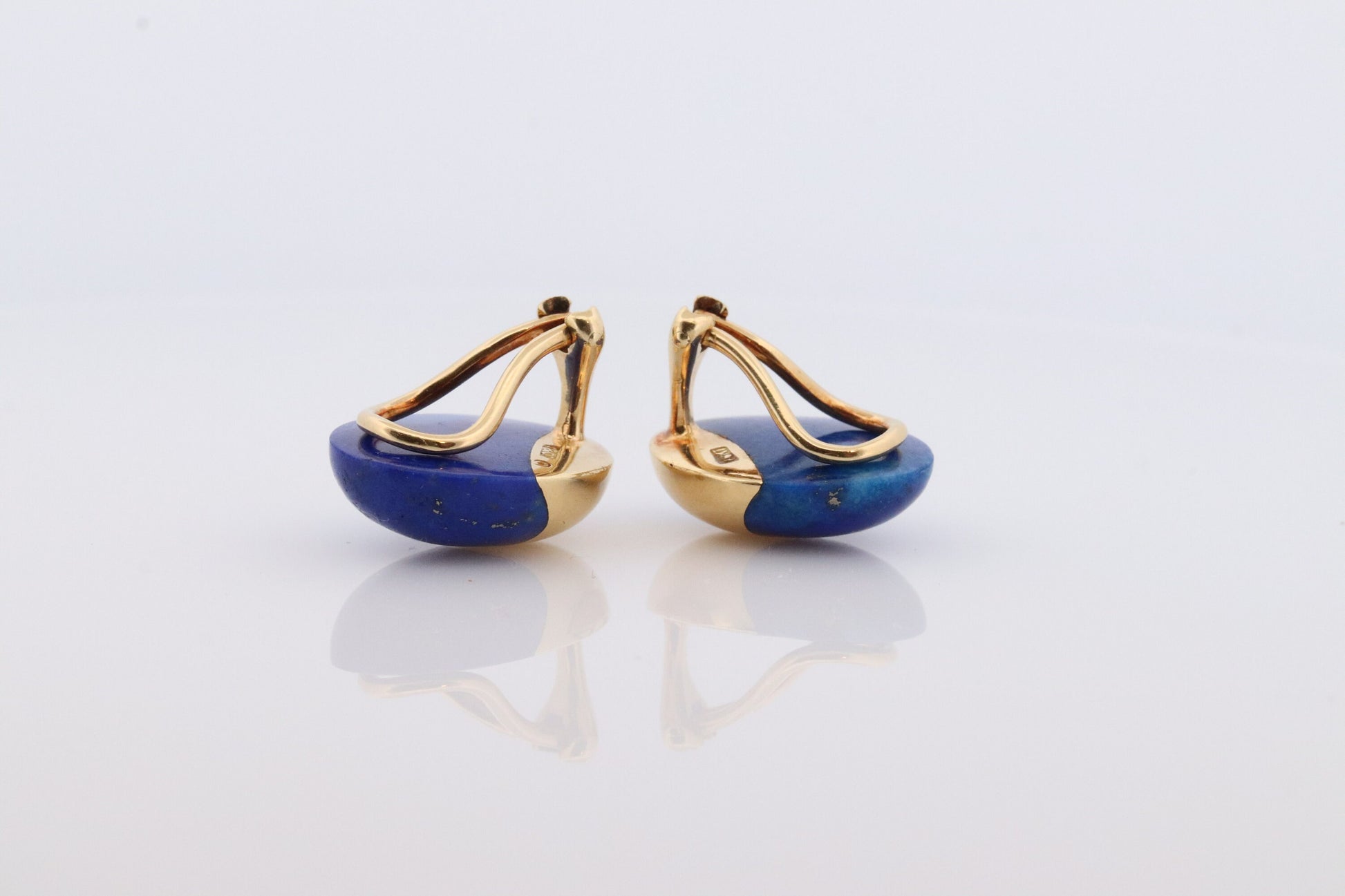 18k Tiffany and Co. Earrings. 18k Yellow Gold Lapis Lazuli Earrings. Blue Lapis Ying Yang Non Pierced Clip on Omega Clips. st(10-06)