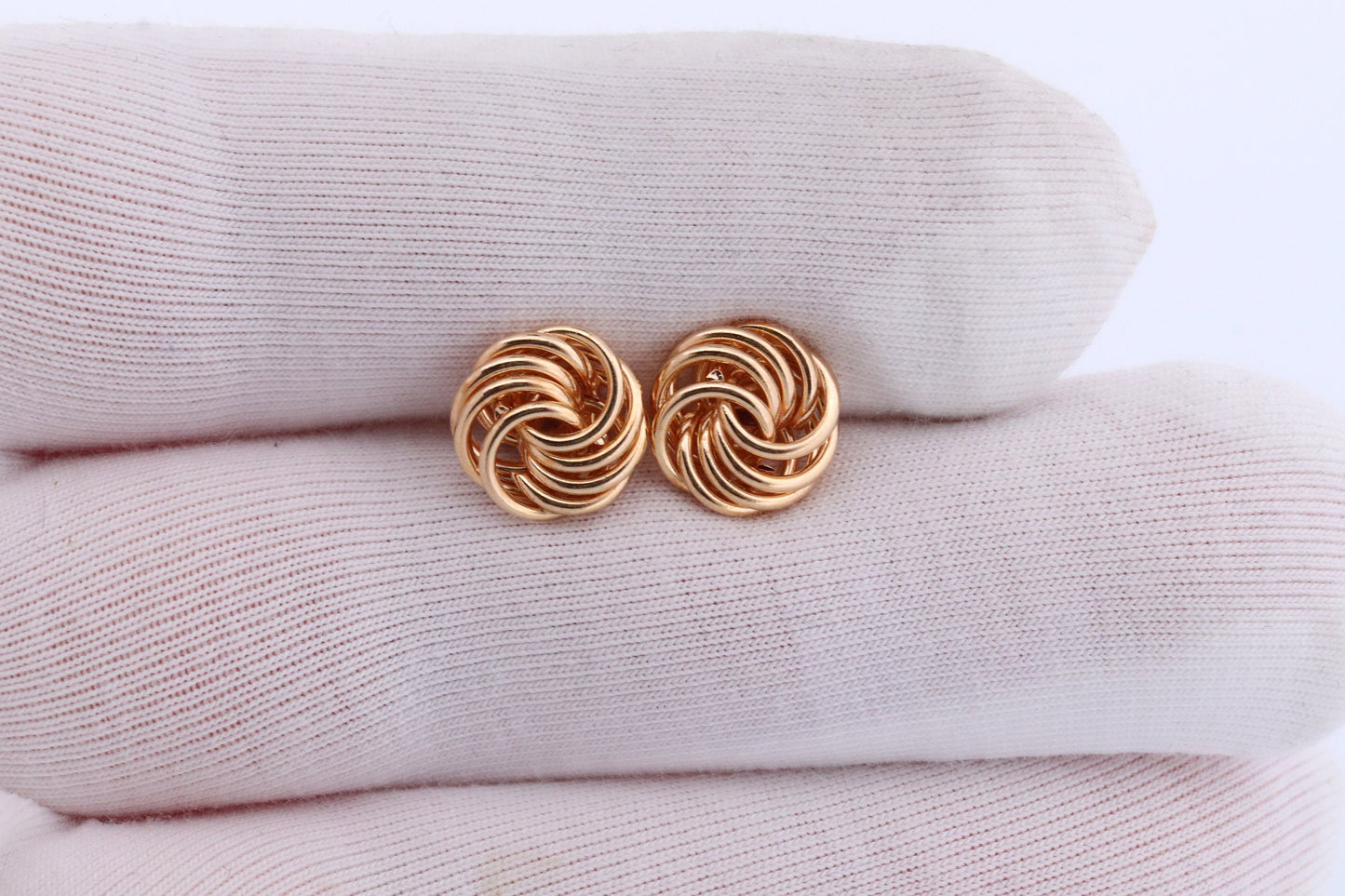 18k LOVE knot stud earring. 18k Yellow Gold Coil KNOT gold studs earrings. Italy Circle Coil studs.