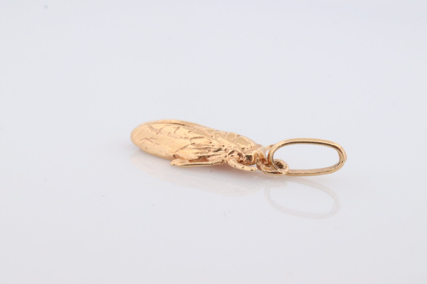 18k FLY Pendant. 18k Solid Yellow gold Fly Insect Charm. st(94)