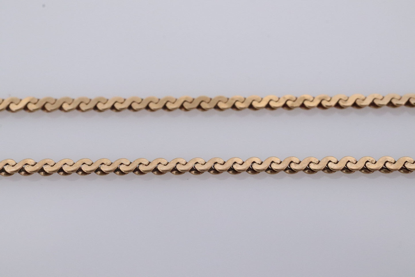14k S link Serpentine chain necklace. Slink Italy Necklace 1.5mm wide 18.5in 2.3grams st(42)
