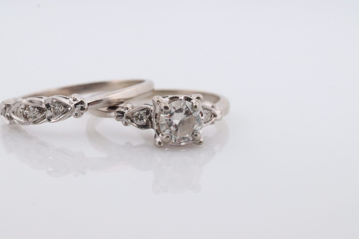 Vintage Art Deco Engagement Ring Set. 1940s. 14k White Gold Diamond Wedding and Engagement Ring Set. Women Sz. 7.5 st(249)