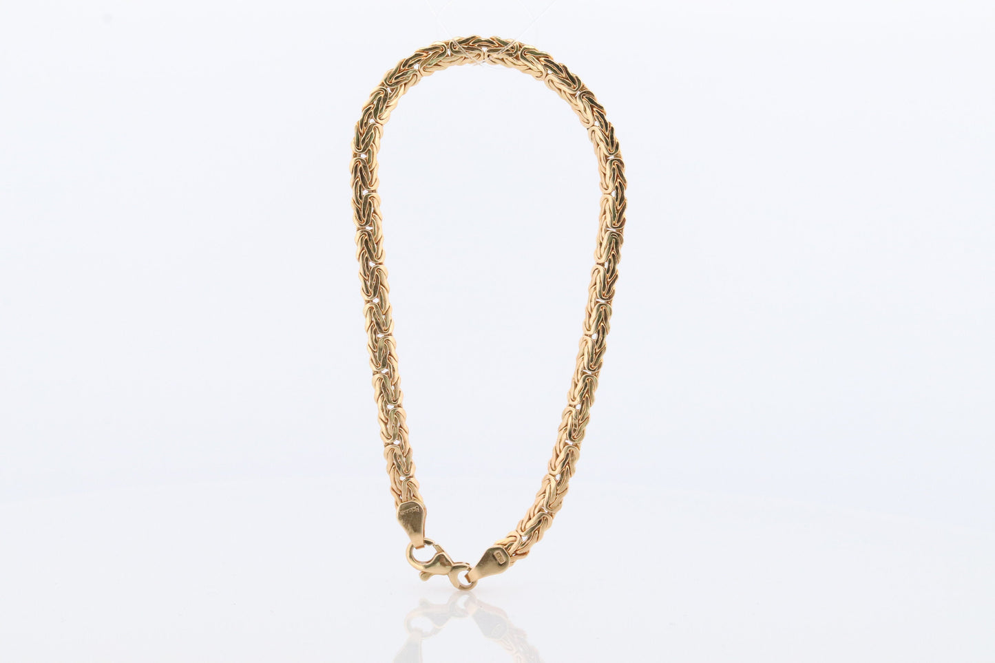 18k Byzantine Bracelet. 18k Yellow Gold Wide Flattened Flat Byzantine Bracelet. 4.2grams 4mm wide. Italy