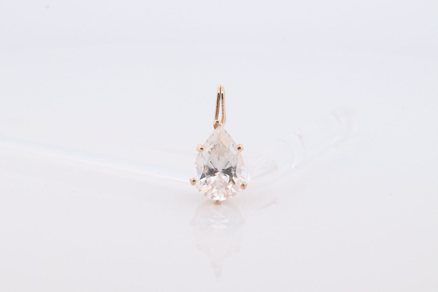 14k Diamond(CZ) Solitaire Pendant. 14k gold Diamond(CZ) Pear pendant Gift. st(42)