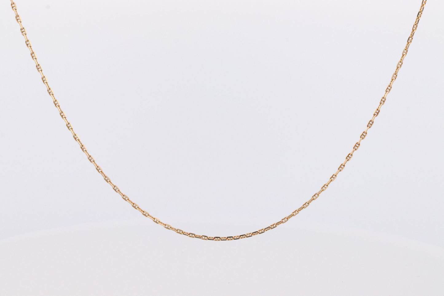 14k Mariner Link necklace. 14k yellow gold chain mariner. Italy Made. 3.7gram 18in length st(92)