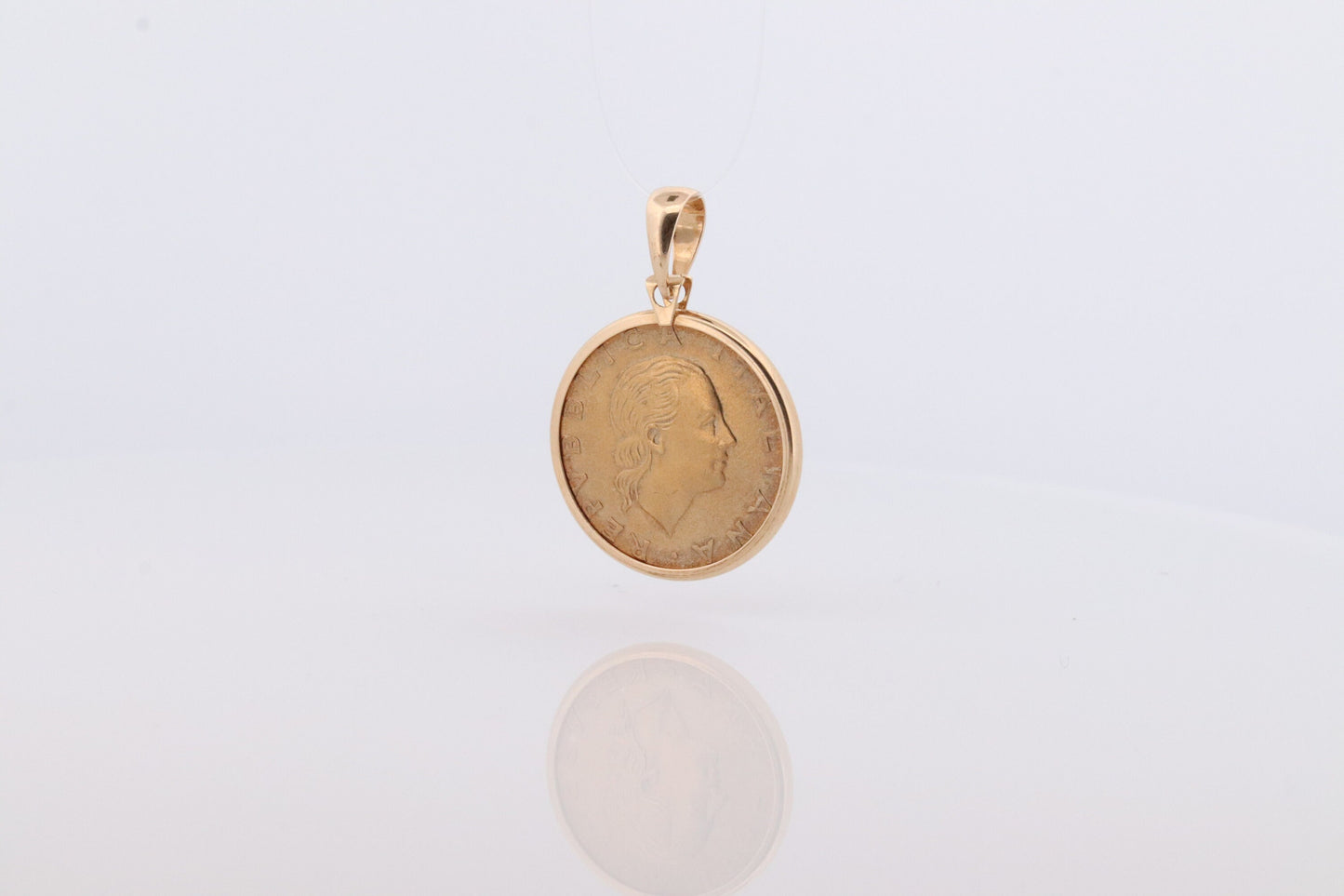 14k Coin Pendant Medallion. 14k 200 Lire Italian Republic 1995 Coin bezel set Charm. st(73)