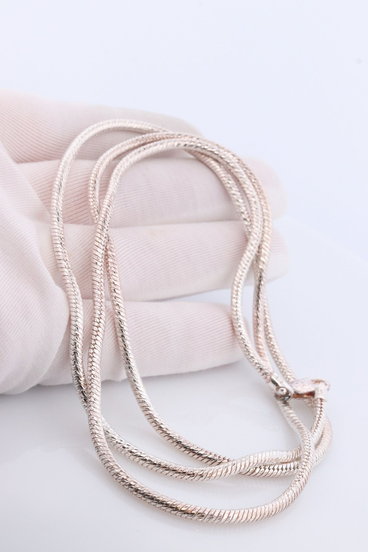 Sterling Silver Omega Snake Necklace. 925 Round Omega Snake Chain Heavy 45g 3mm width and 32in length