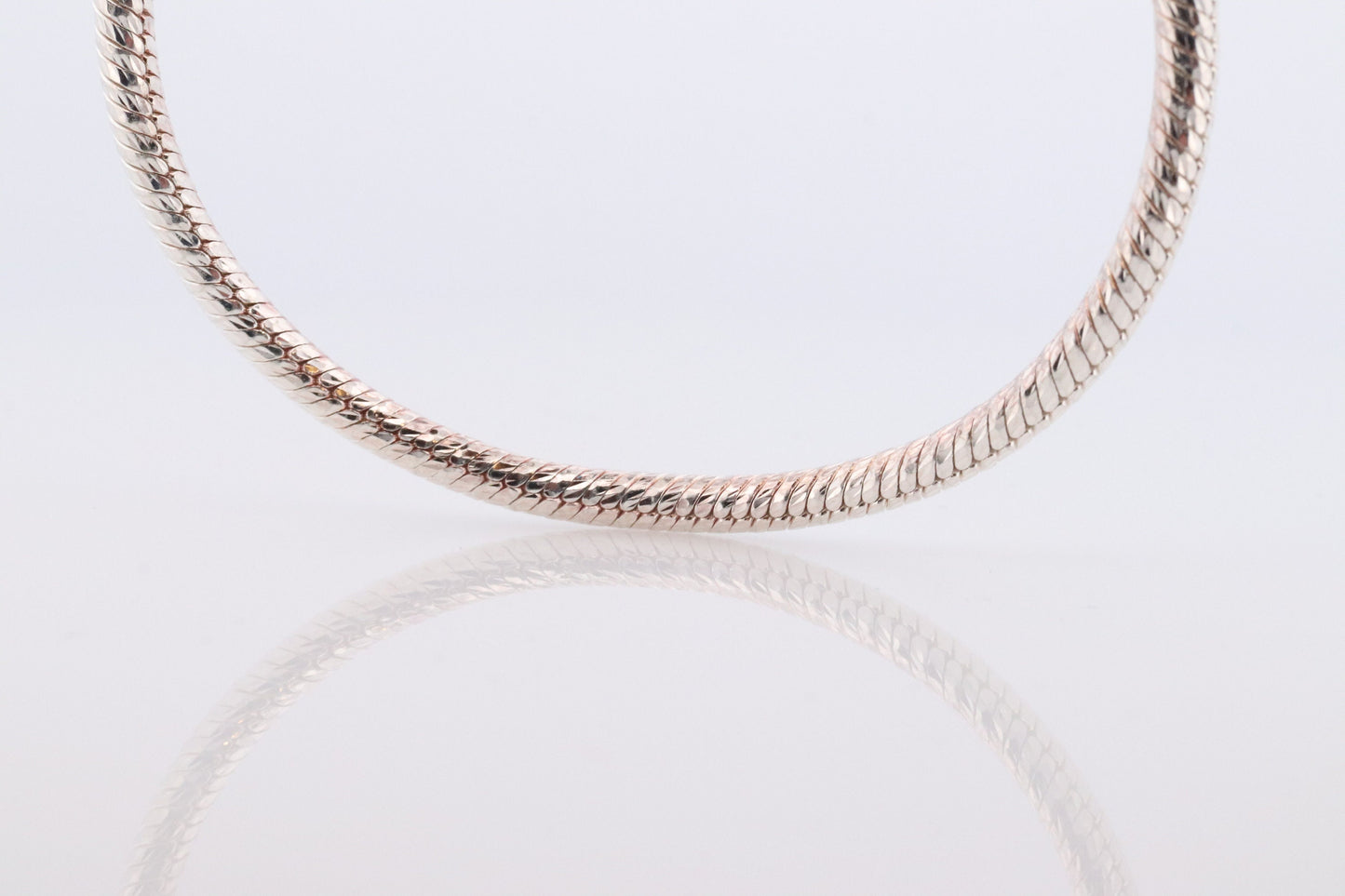 Sterling Silver Omega Snake Necklace. 925 Round Omega Snake Chain Heavy 45g 3mm width and 32in length