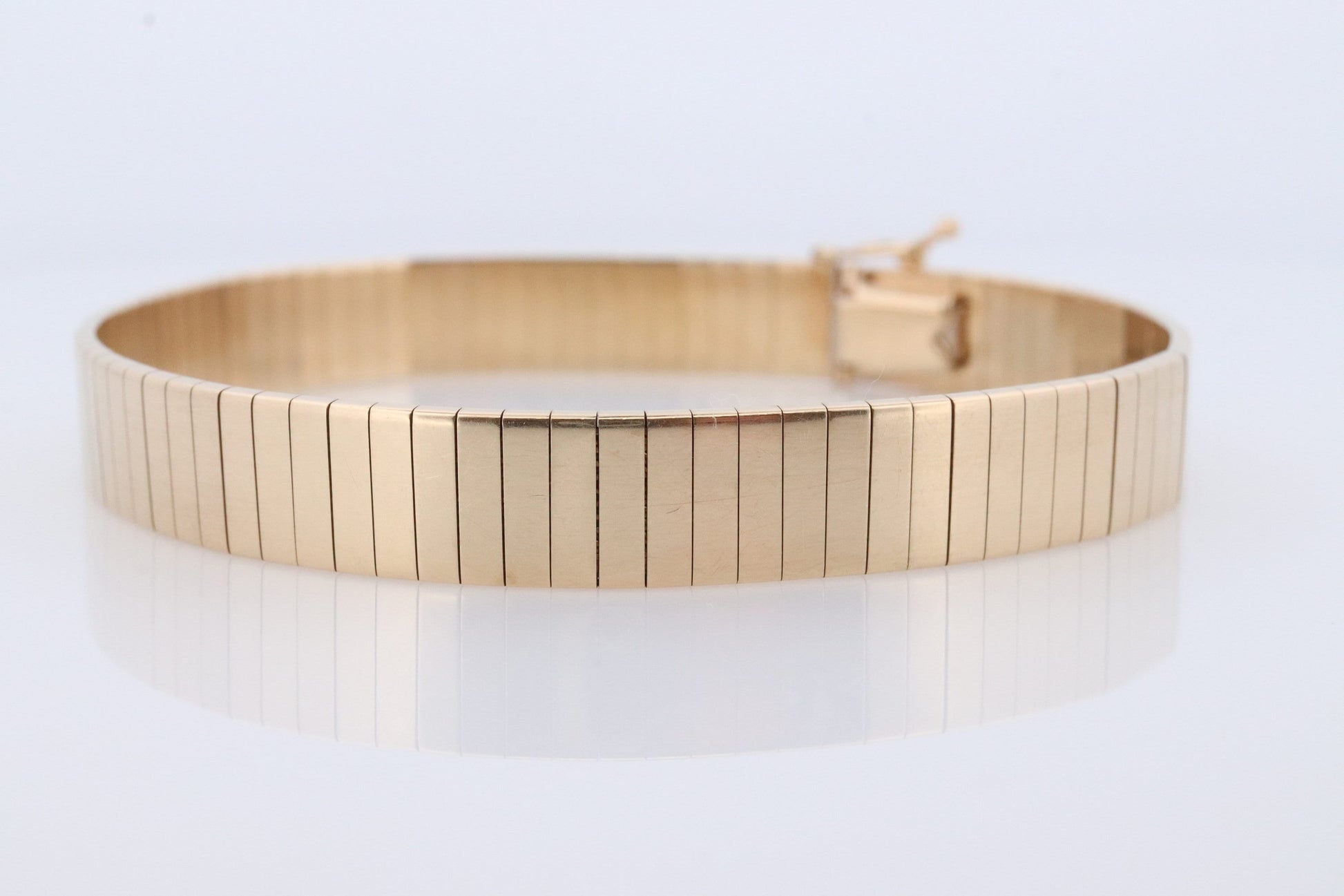 14k Wide Omega Bracelet. Italian Made 14k Yellow Gold Omega Snake Bracelet. High Quality bracelet 20.5g 8mm wide