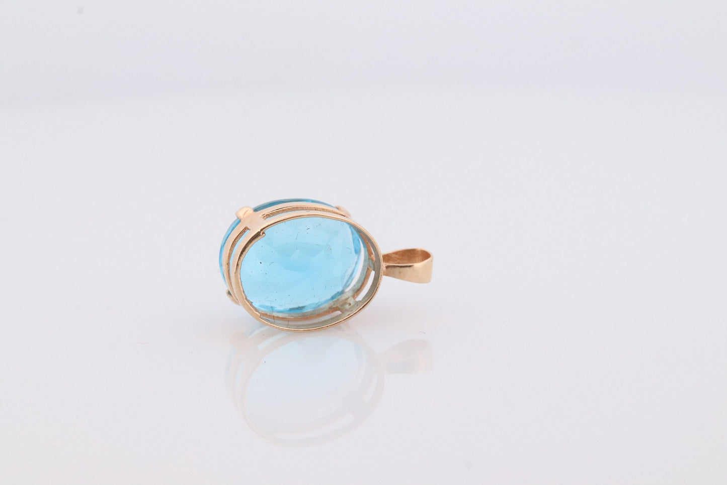 14k Blue TOPAZ Pendant. Large Swiss Blue Topaz High quality solitaire oval pendant piece. st(44)