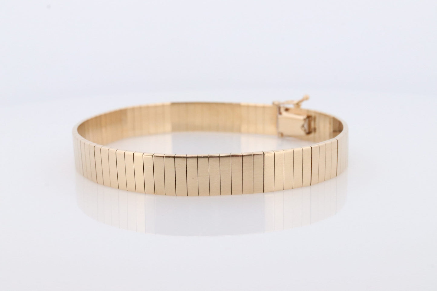14k Wide Omega Bracelet. Italian Made 14k Yellow Gold Omega Snake Bracelet. High Quality bracelet 20.5g 8mm wide