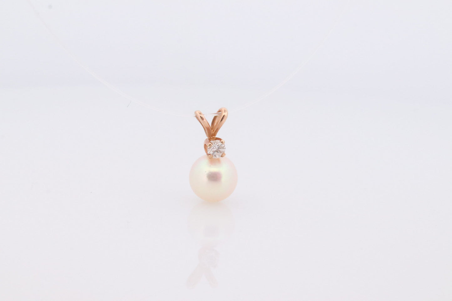 Pearl diamond pendant. 10k Dangle Pearl pendant (st44)