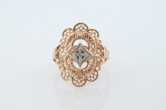 10k Filigree diamond ornate shield ring. 10k Art Deco diamond ring. sz5.75 st(86/25)