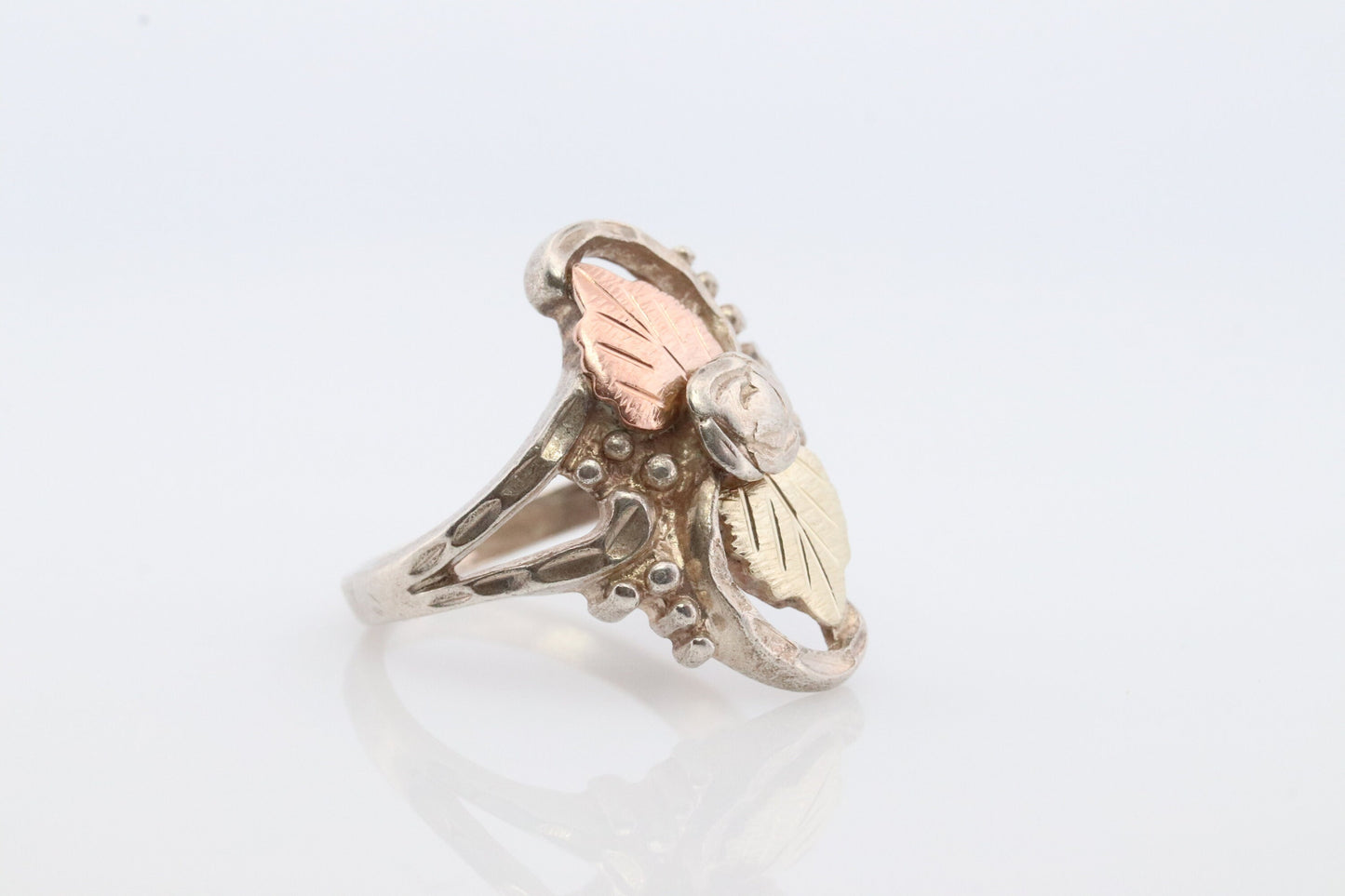 Black Hills Gold Sterling Silver Band. 12k Black Hills Gold Inlays ring. Large Heavy Ring.