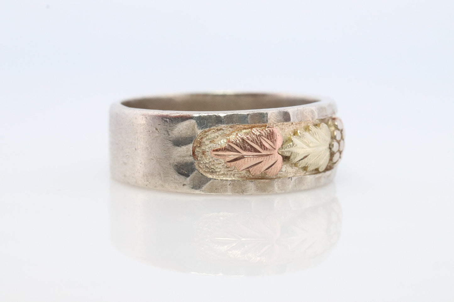 Black Hills Gold Sterling Silver Band. Size 10. 10k 12k Sterling Silver Black Hills Gold Inlays ring.