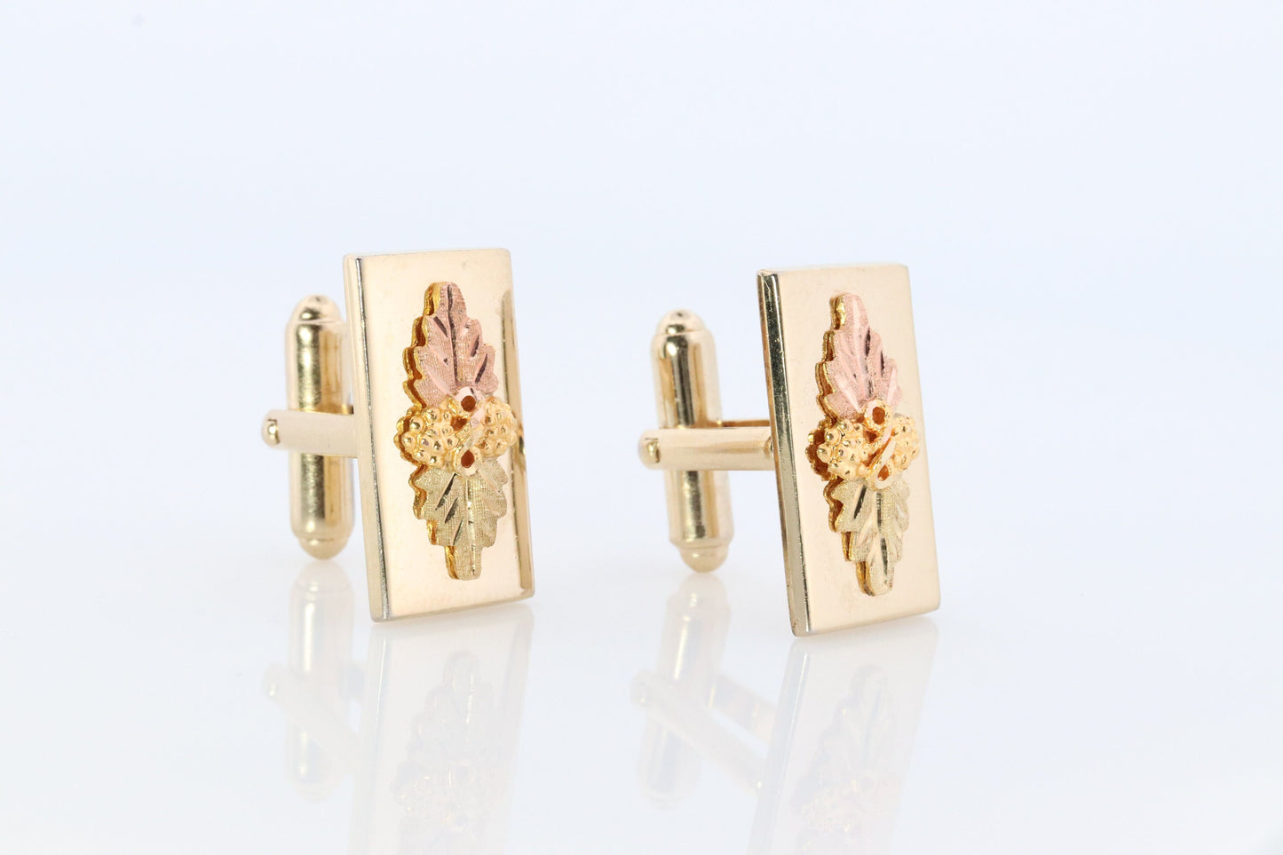 Black Hills Gold Cufflinks. 10k Inlay Grape and Leaves. Black Hill Cuff LINKS with 10k inlays. Shirt Cuff links.
