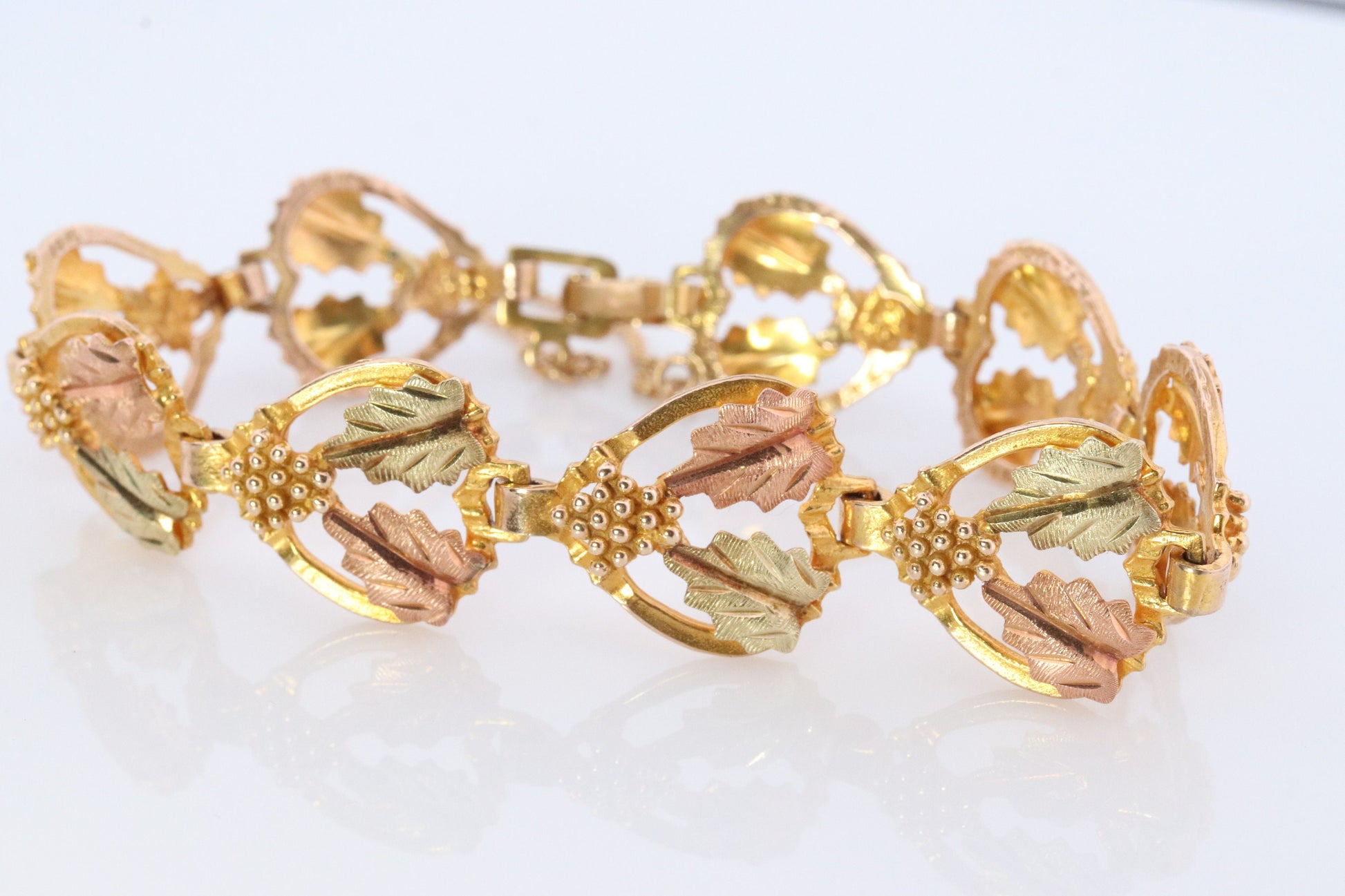 Black Hills Gold Bracelet. 10k Multi-Tone Black Hills Gold Bracelet. Heavy 10k 12k Grape Leaf Bracelet.