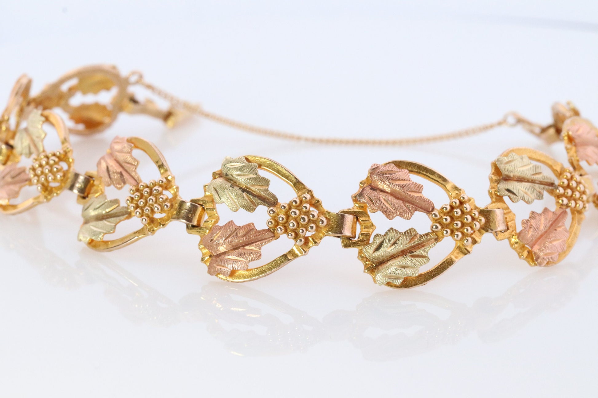 Black Hills Gold Bracelet. 10k Multi-Tone Black Hills Gold Bracelet. Heavy 10k 12k Grape Leaf Bracelet.