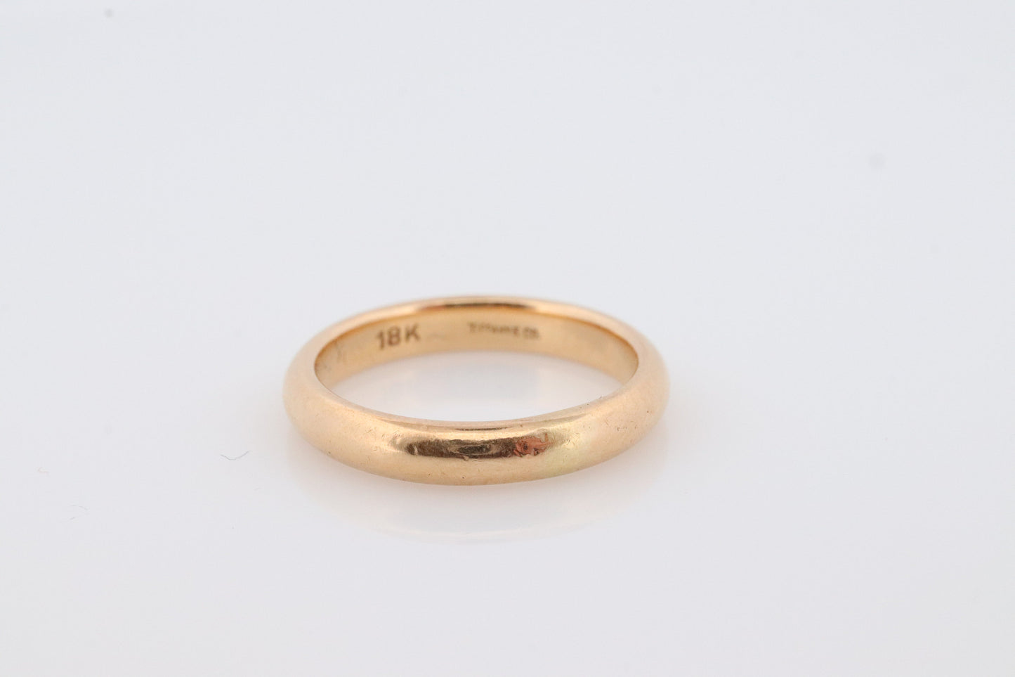 18k Tiffany and Co. band. 18k Tiffany Company wedding band. Comfort Fit Vintage Tiffany & Co band.